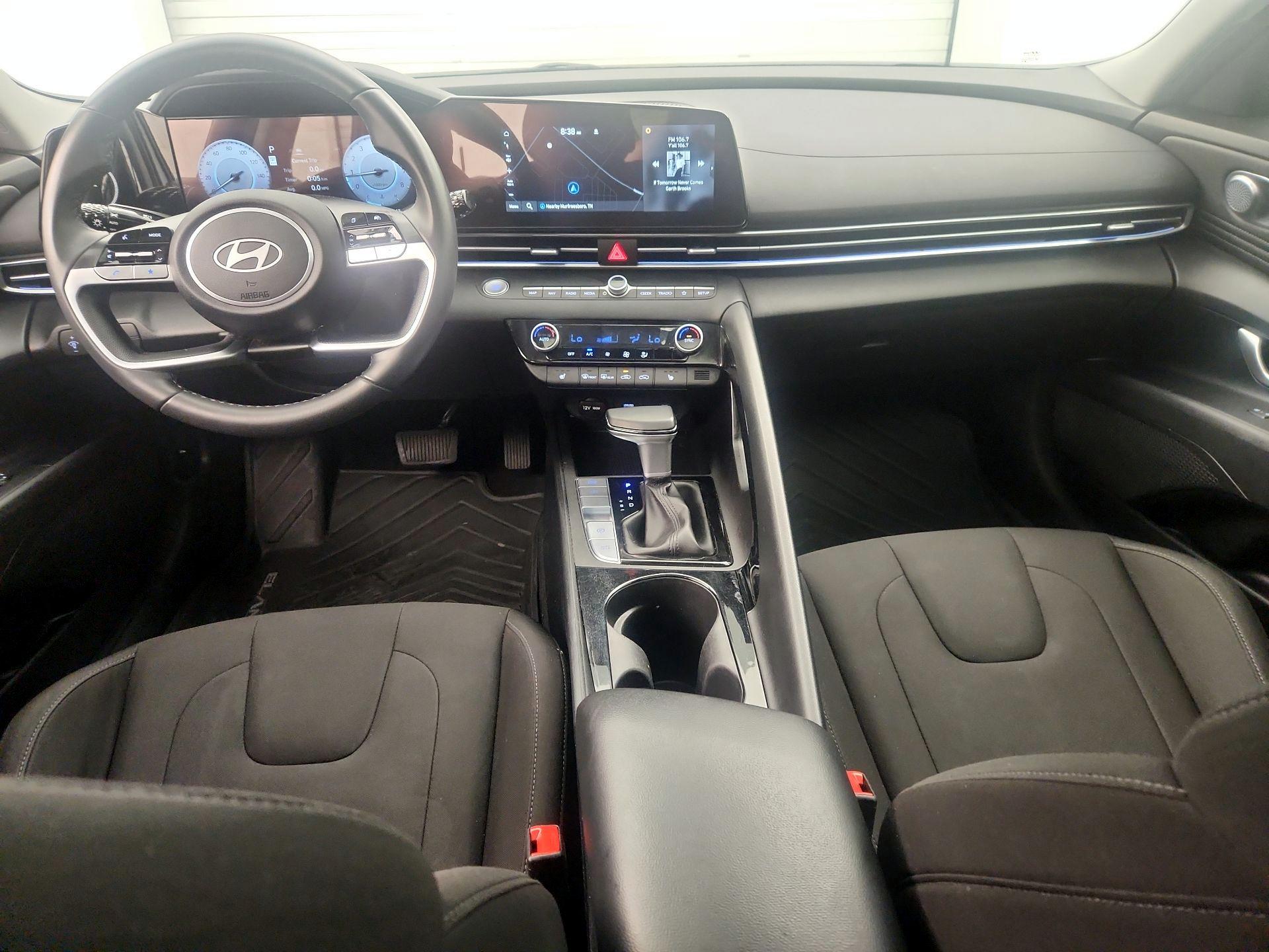 Thumbnail: 2024 Hyundai Elantra - 9