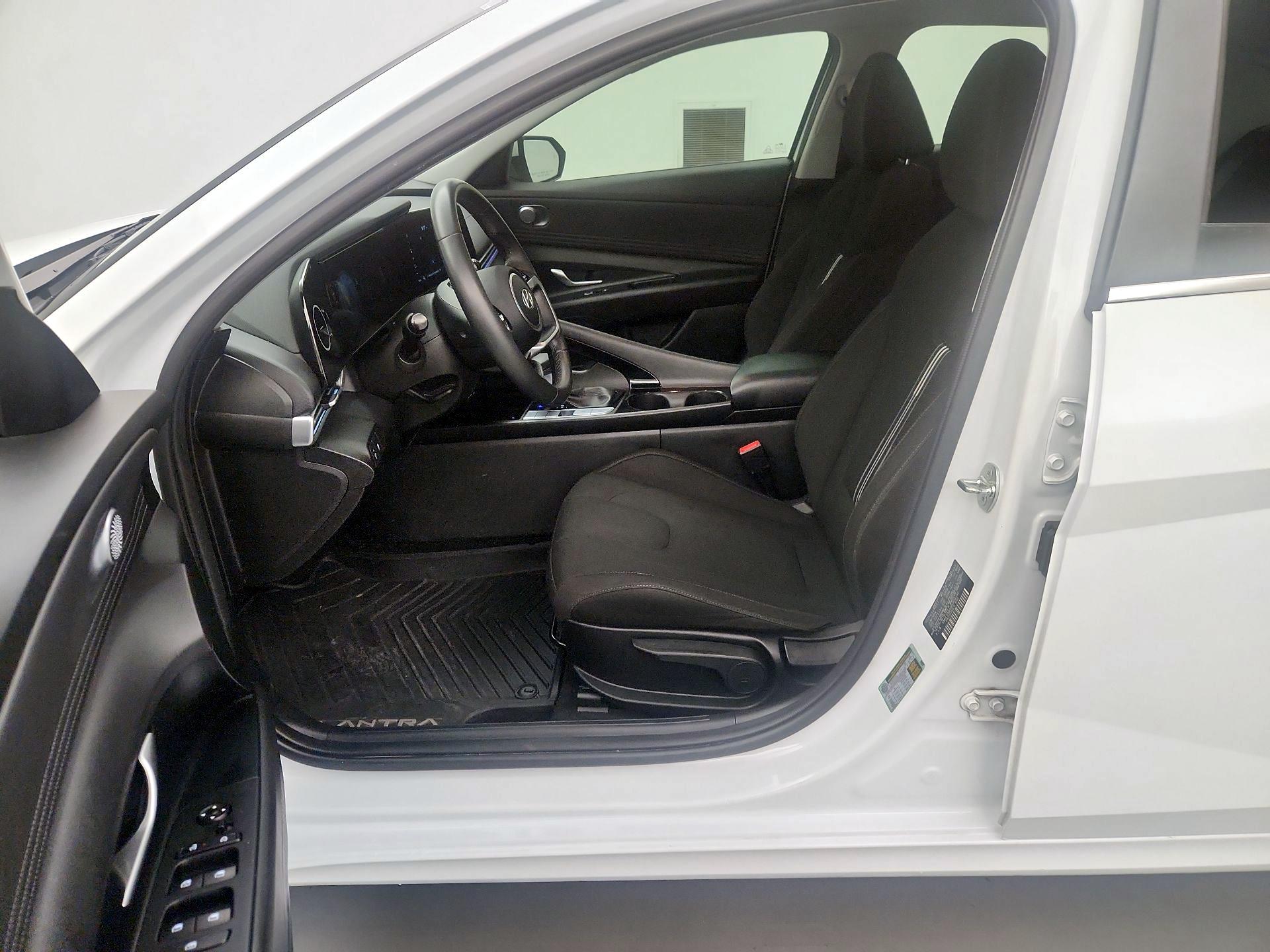 Thumbnail: 2024 Hyundai Elantra - 11