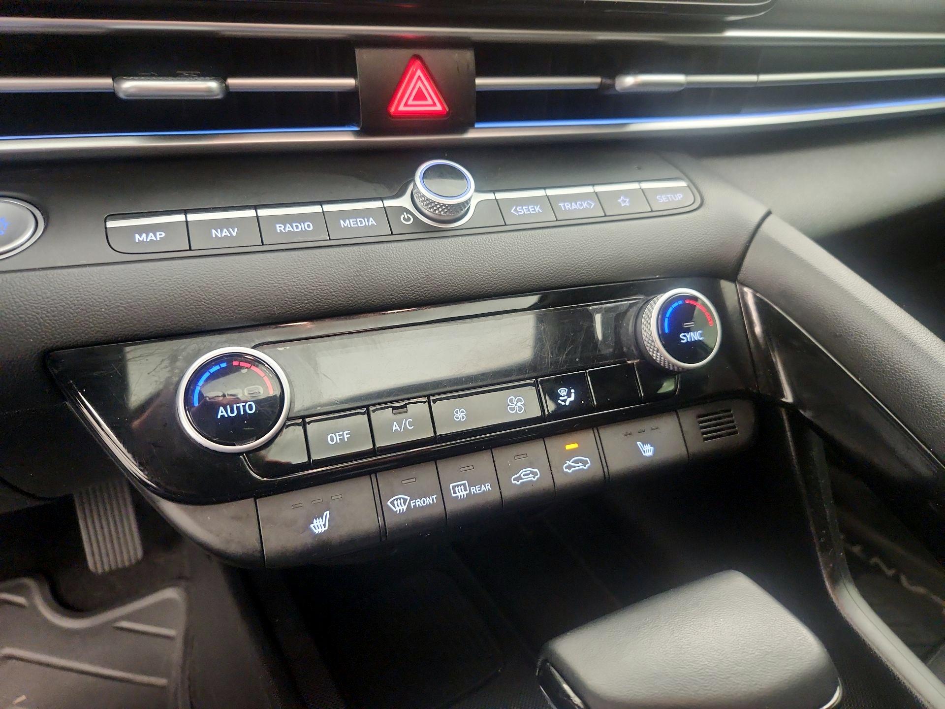 Thumbnail: 2024 Hyundai Elantra - 17