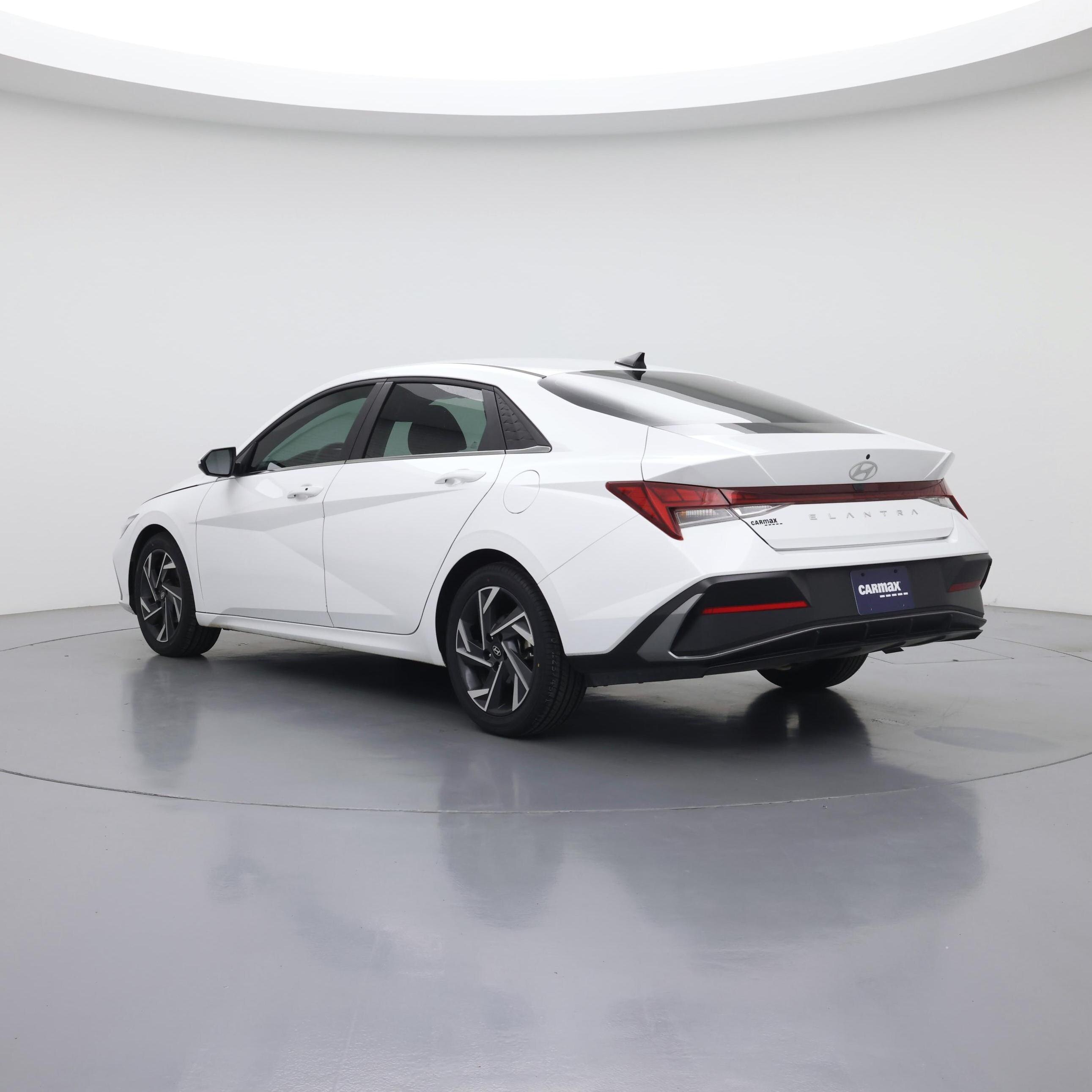 Thumbnail: 2024 Hyundai Elantra - 2