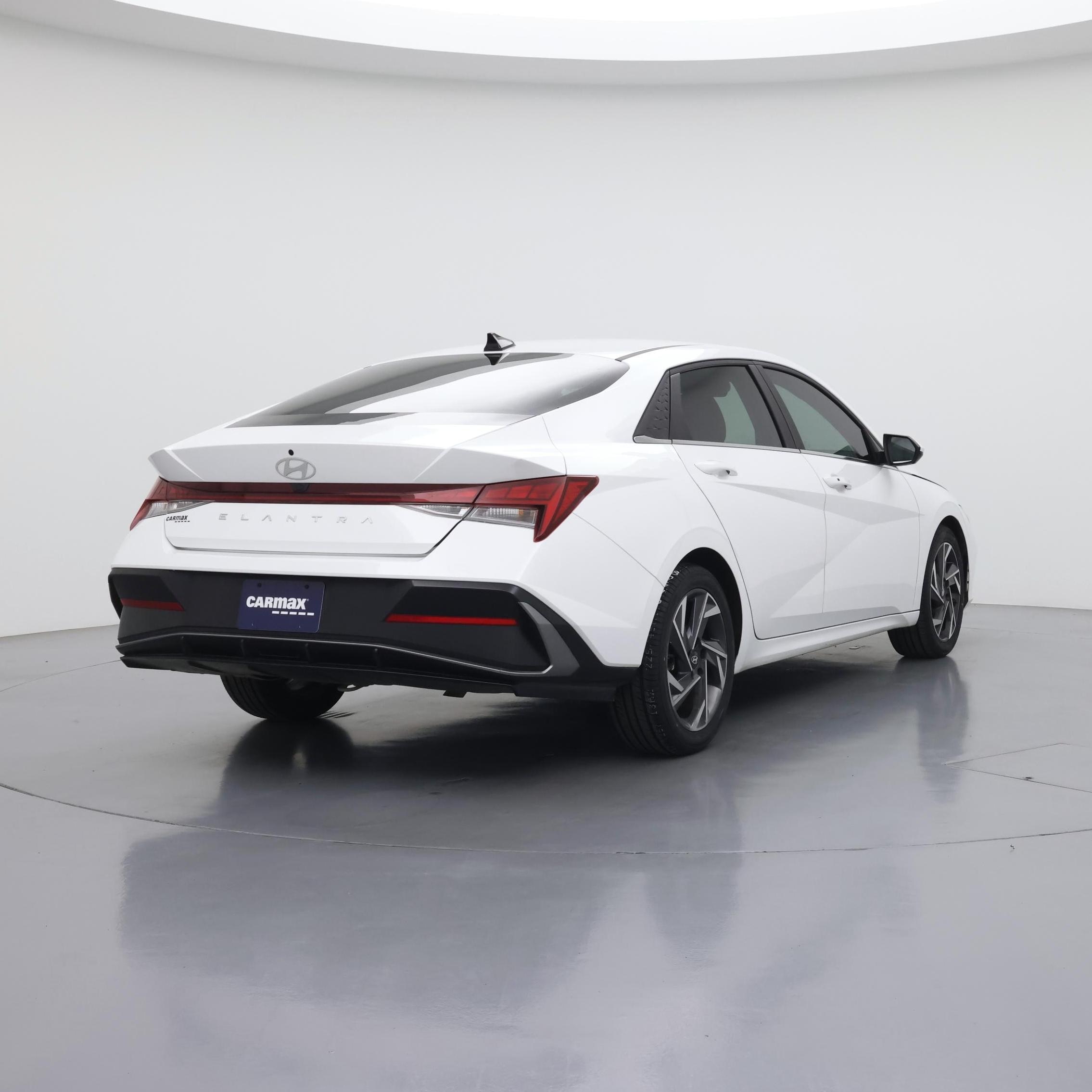 Thumbnail: 2024 Hyundai Elantra - 8