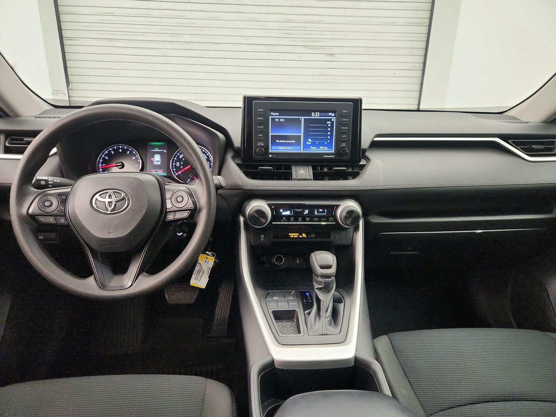 Thumbnail: 2022 Toyota RAV4 - 9