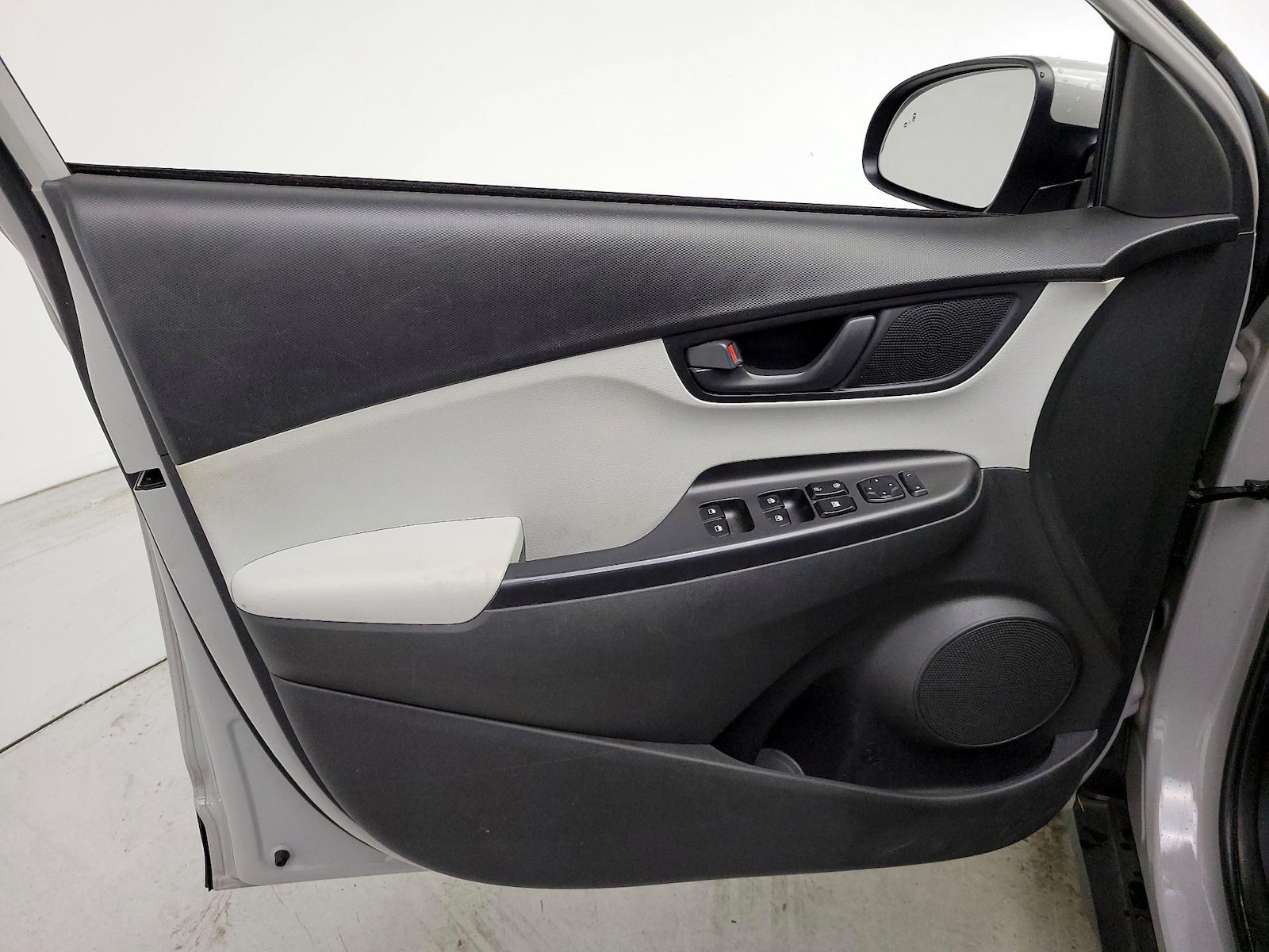 2023 Hyundai Kona SEL - Photo 13