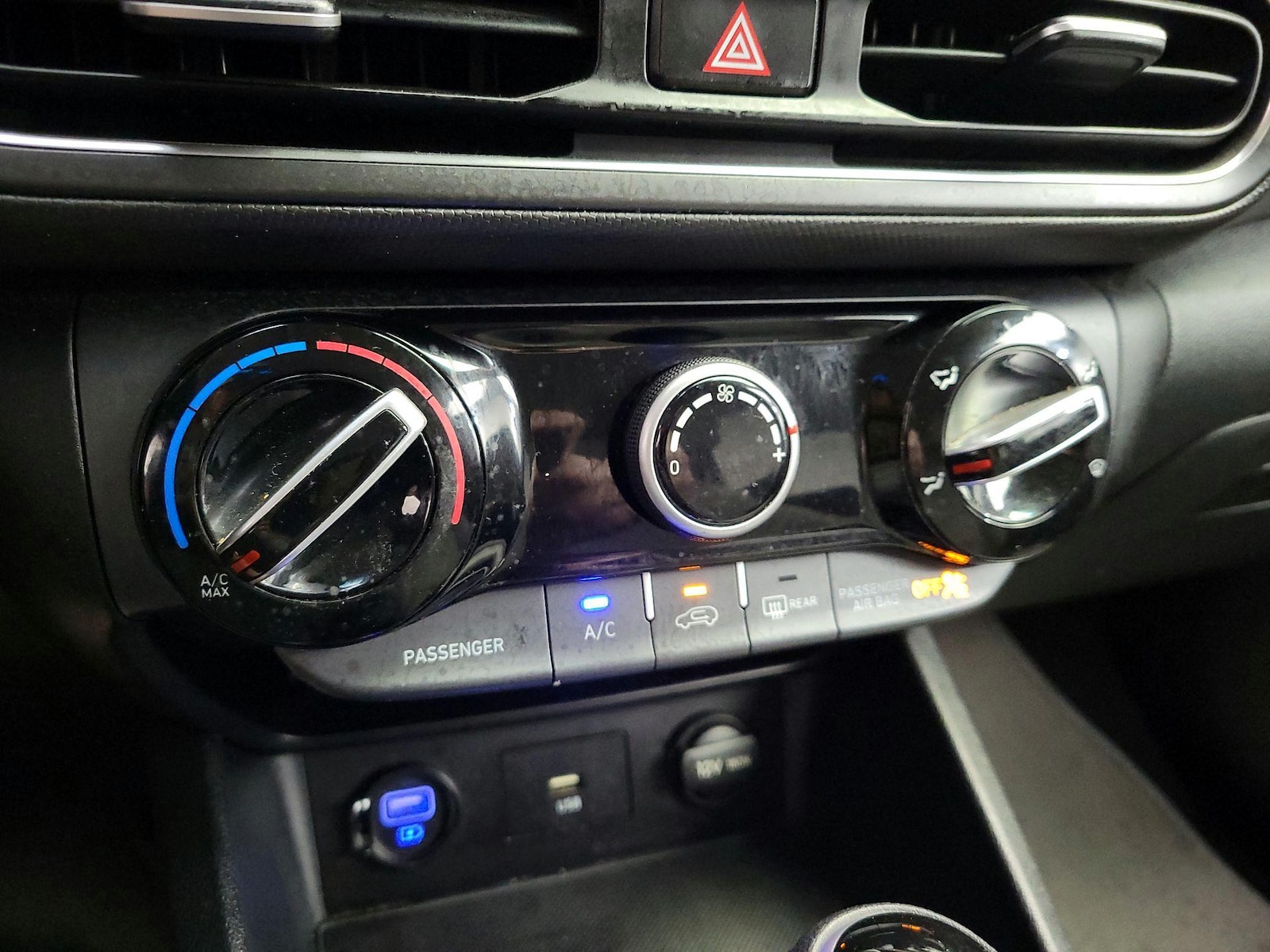 2023 Hyundai Kona SEL - Photo 17