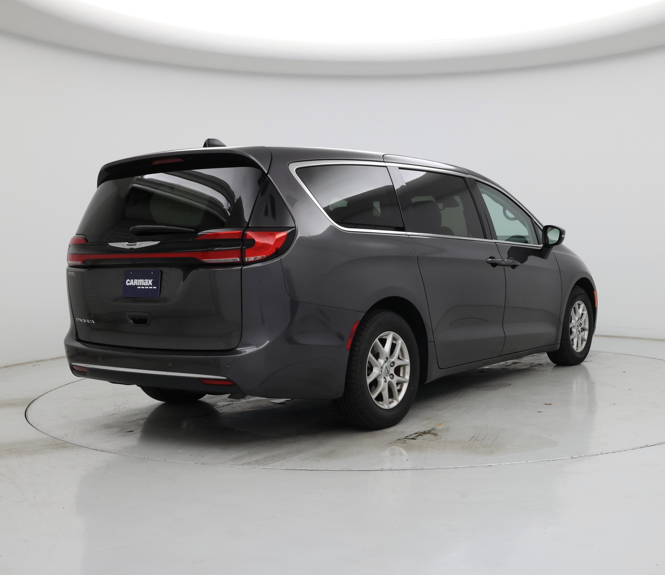 Thumbnail: 2023 Chrysler Pacifica - 8