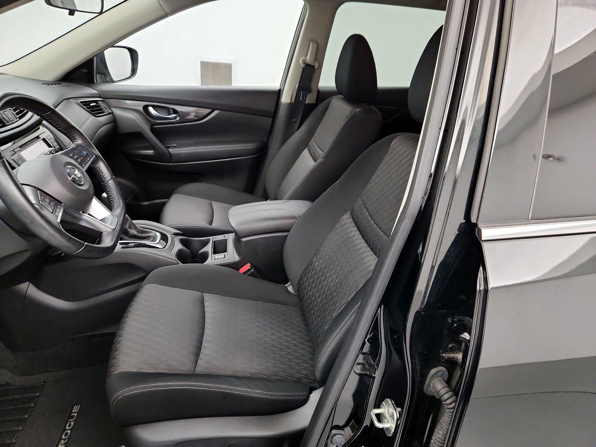 Thumbnail: 2020 Nissan Rogue - 11