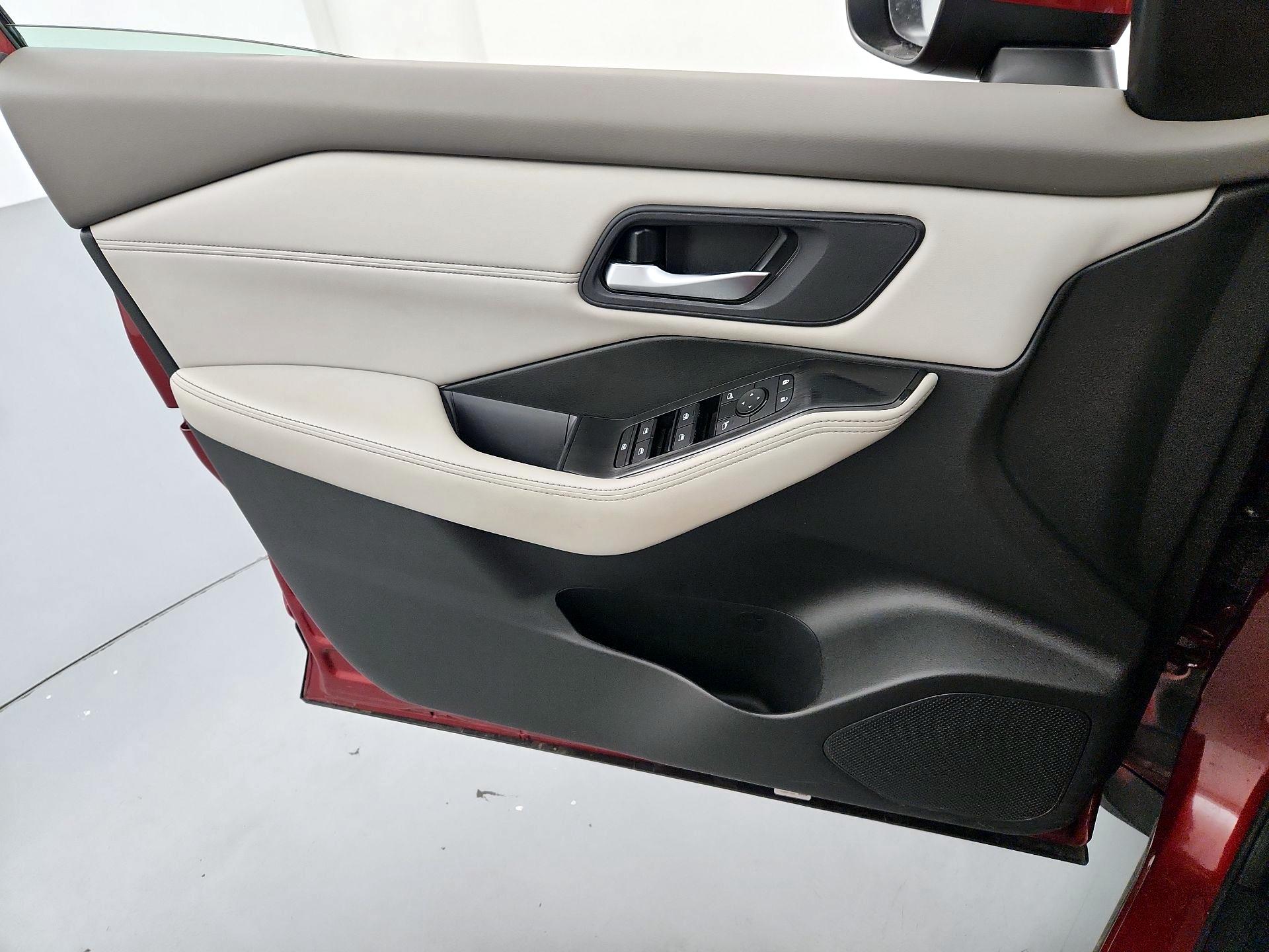 Thumbnail: 2023 Nissan Rogue - 12