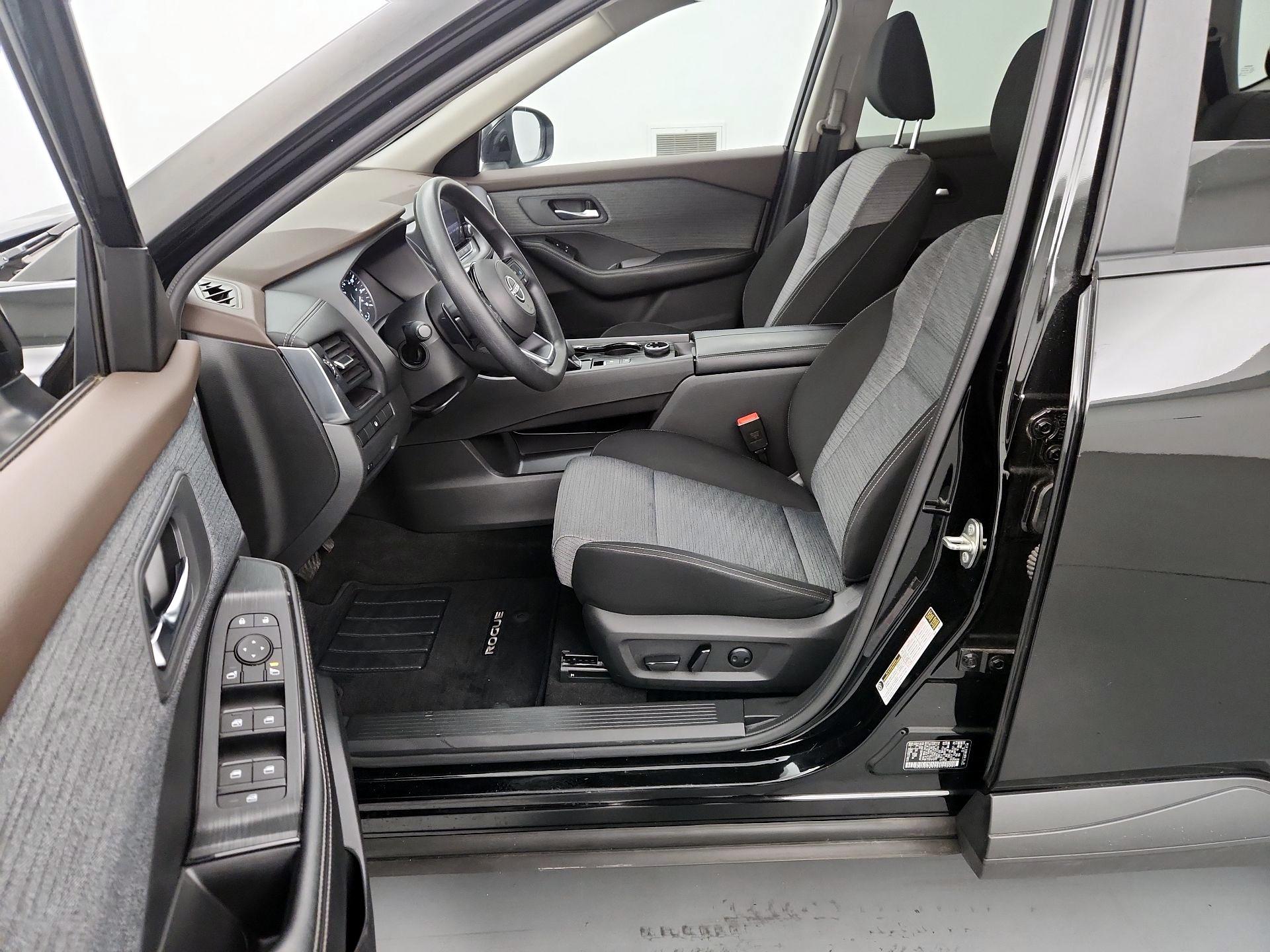 Thumbnail: 2023 Nissan Rogue - 11