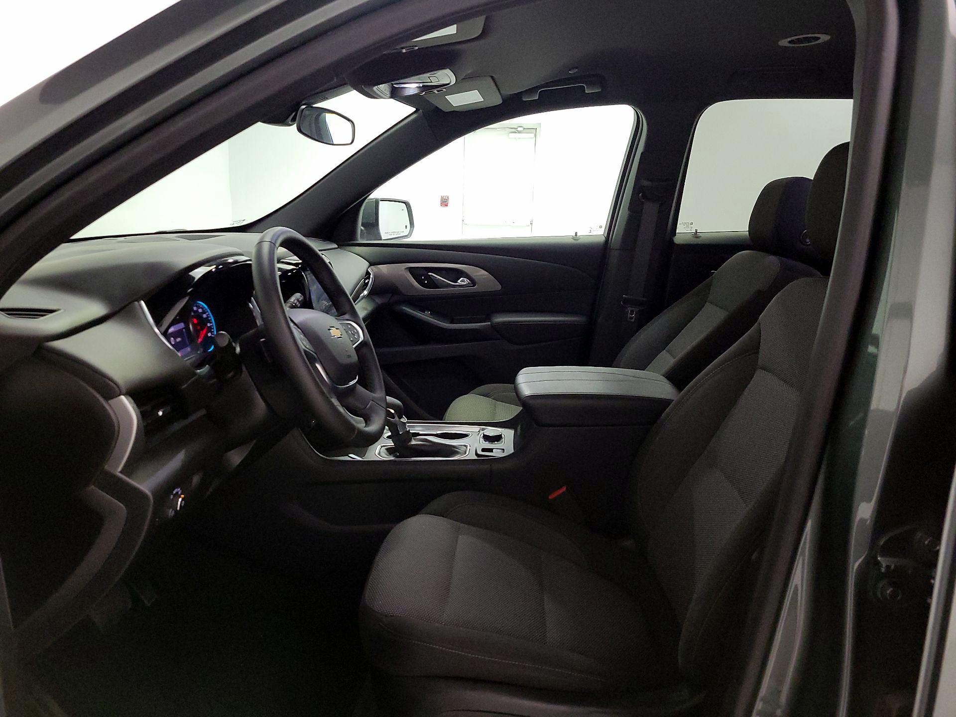 Thumbnail: 2023 Chevrolet Traverse - 11