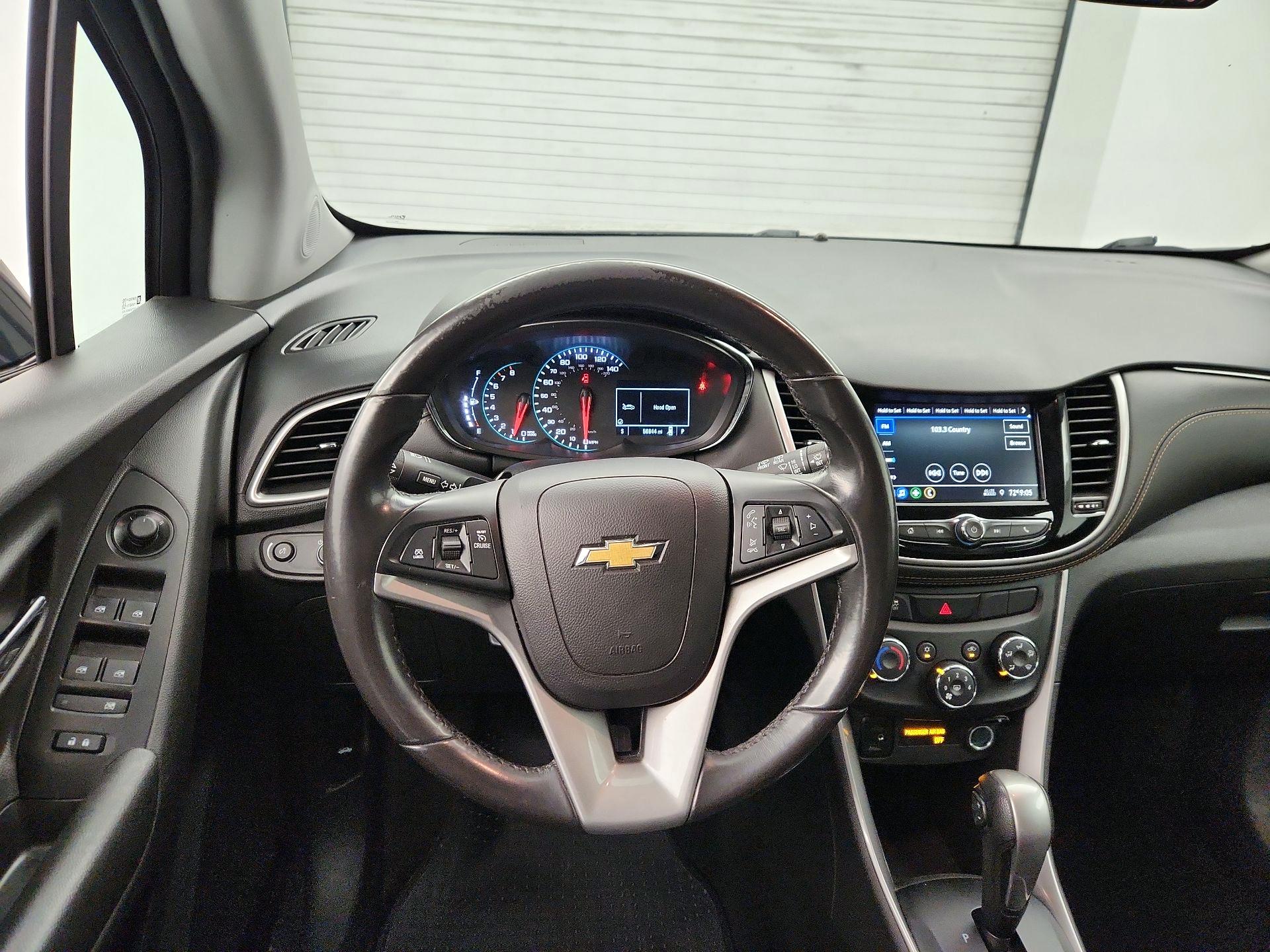 Thumbnail: 2022 Chevrolet Trax - 10