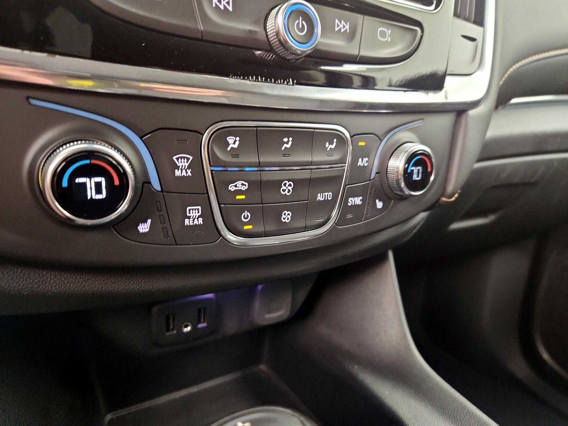 Thumbnail: 2020 Chevrolet Traverse - 16