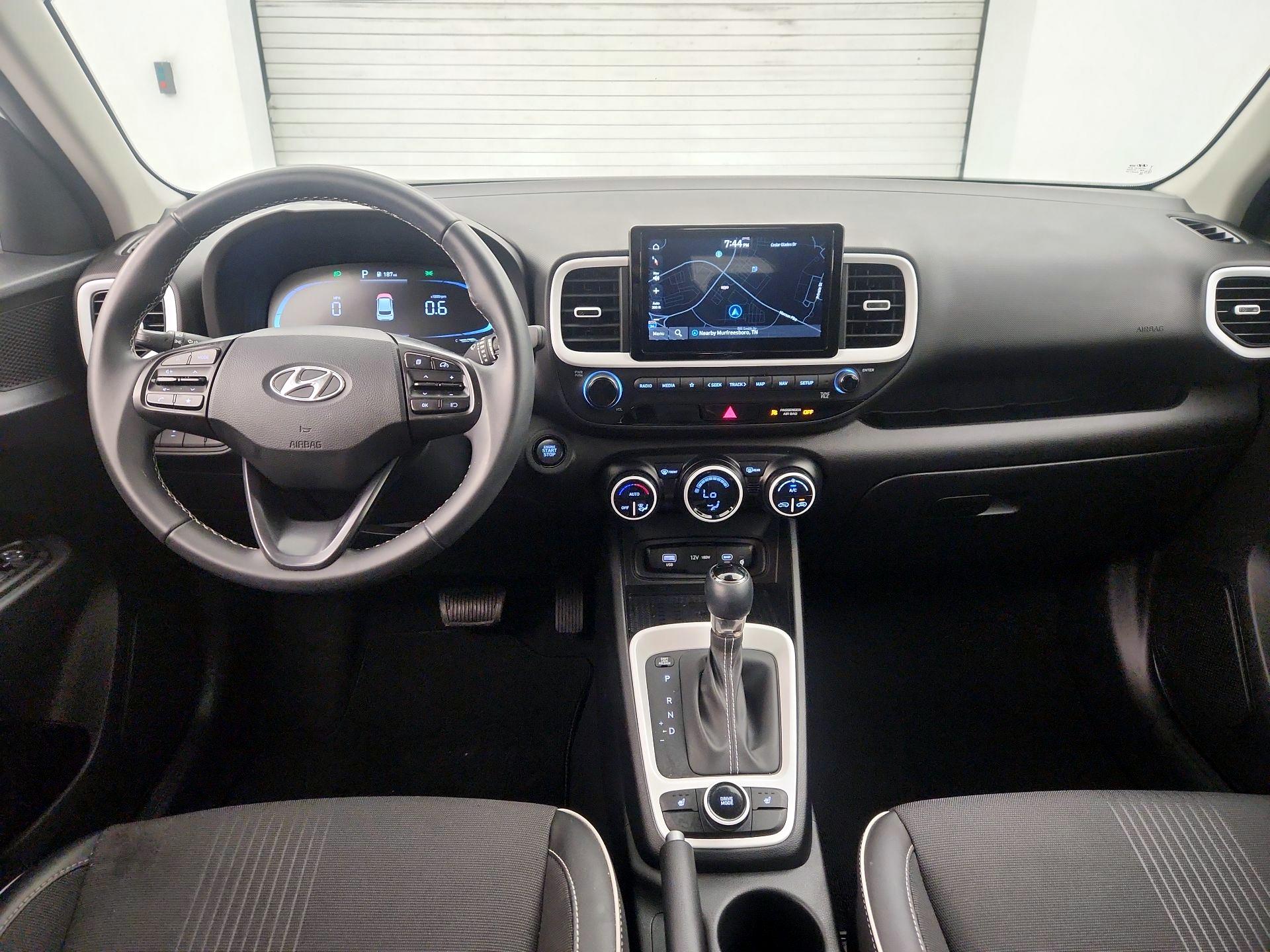 Thumbnail: 2023 Hyundai Venue - 10