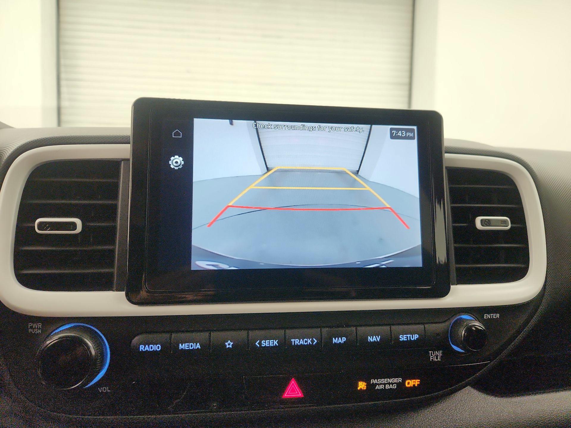 Thumbnail: 2023 Hyundai Venue - 15