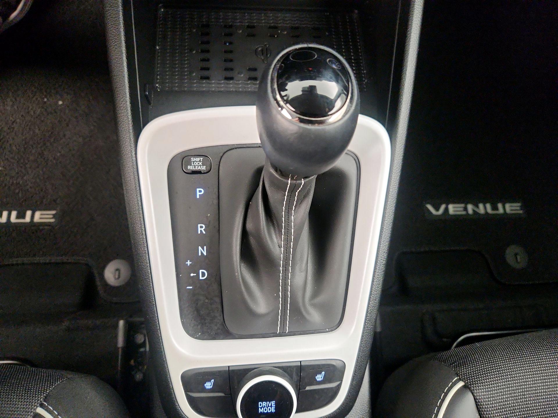 Thumbnail: 2023 Hyundai Venue - 18