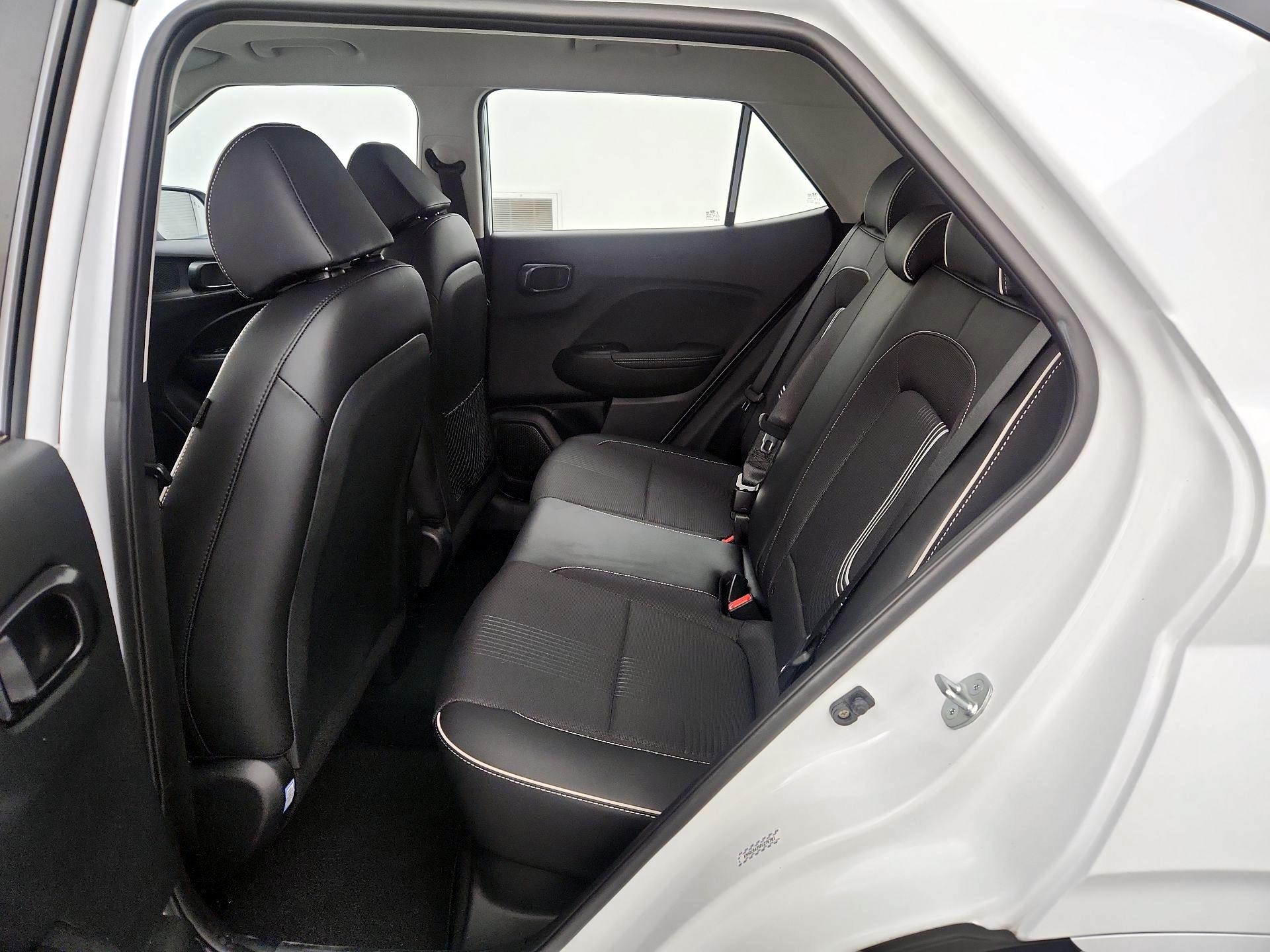 Thumbnail: 2023 Hyundai Venue - 20