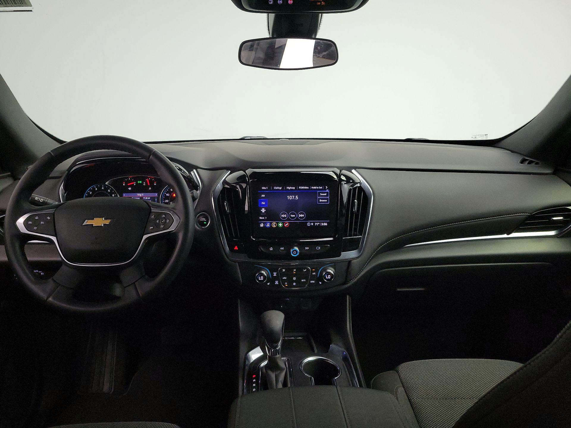 Thumbnail: 2023 Chevrolet Traverse - 9