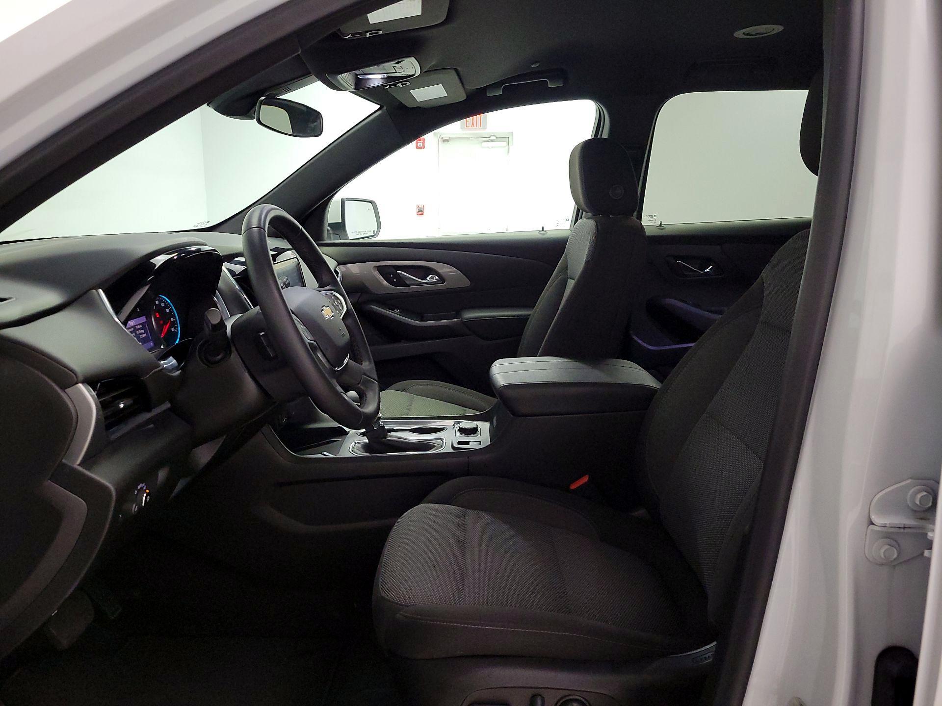 Thumbnail: 2023 Chevrolet Traverse - 11