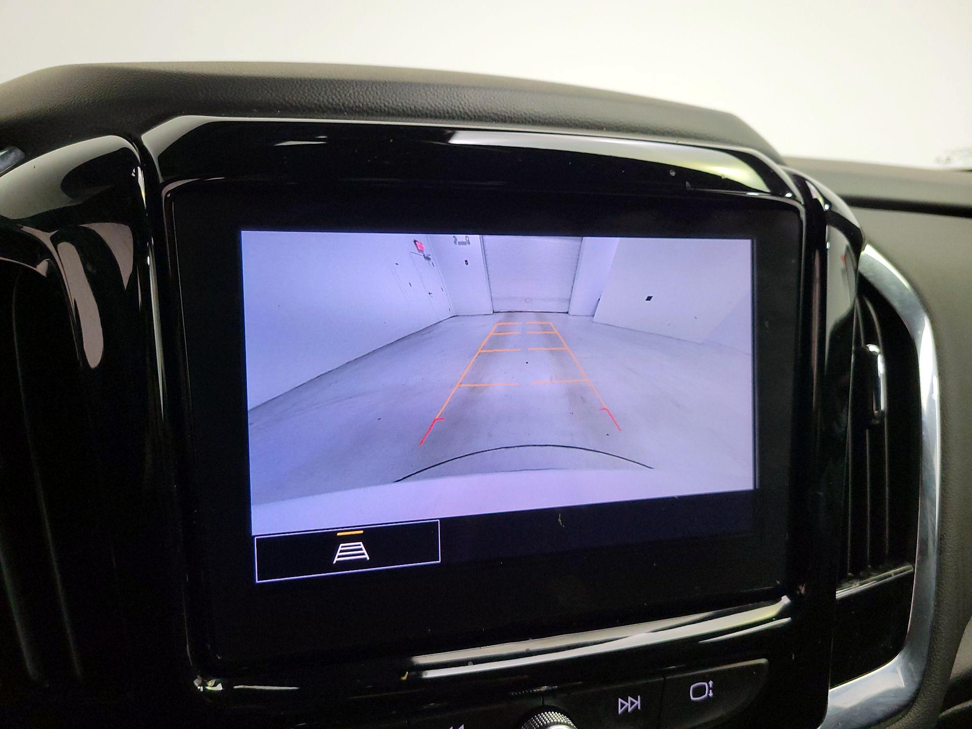 Thumbnail: 2023 Chevrolet Traverse - 14