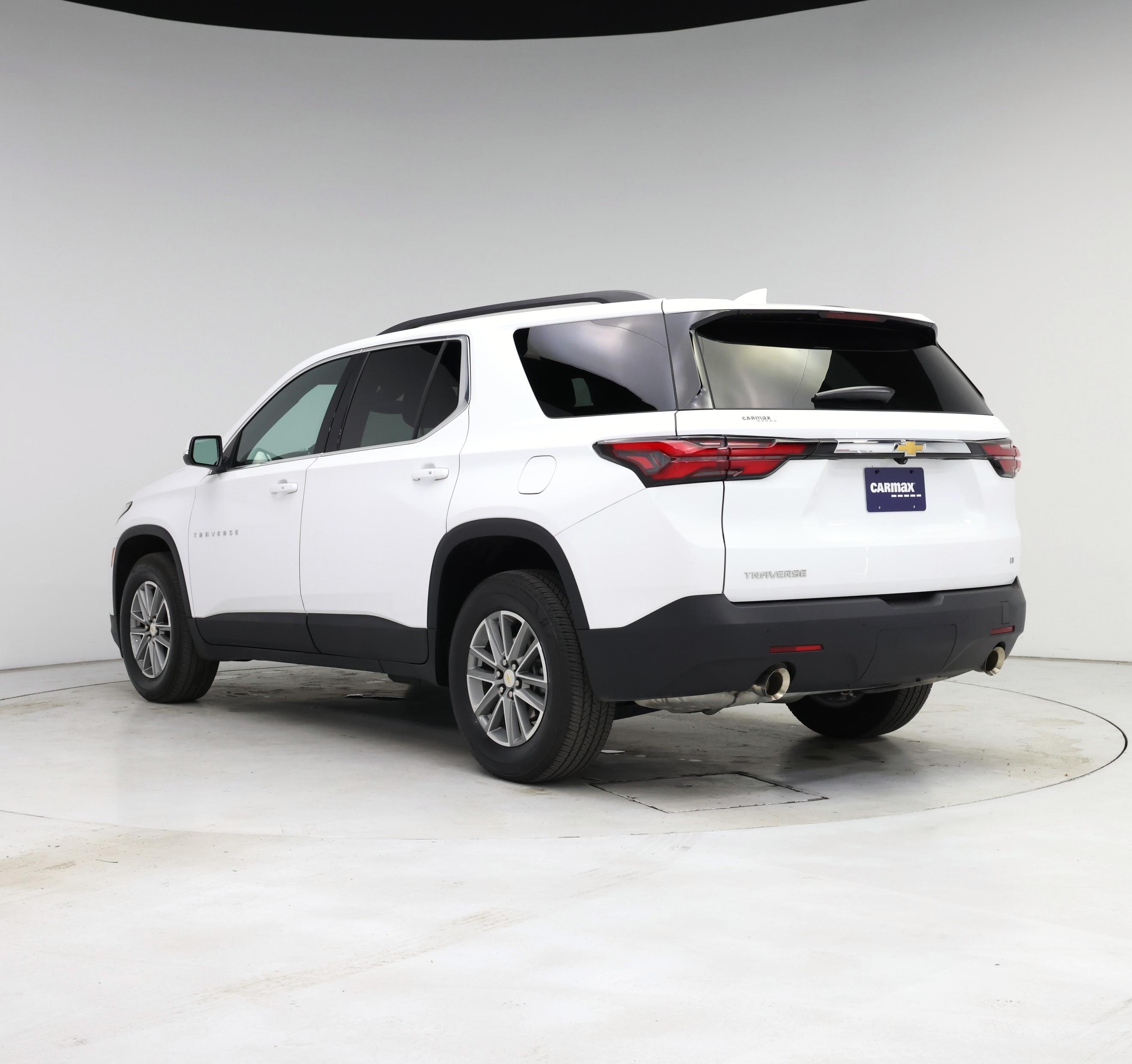 Thumbnail: 2023 Chevrolet Traverse - 2