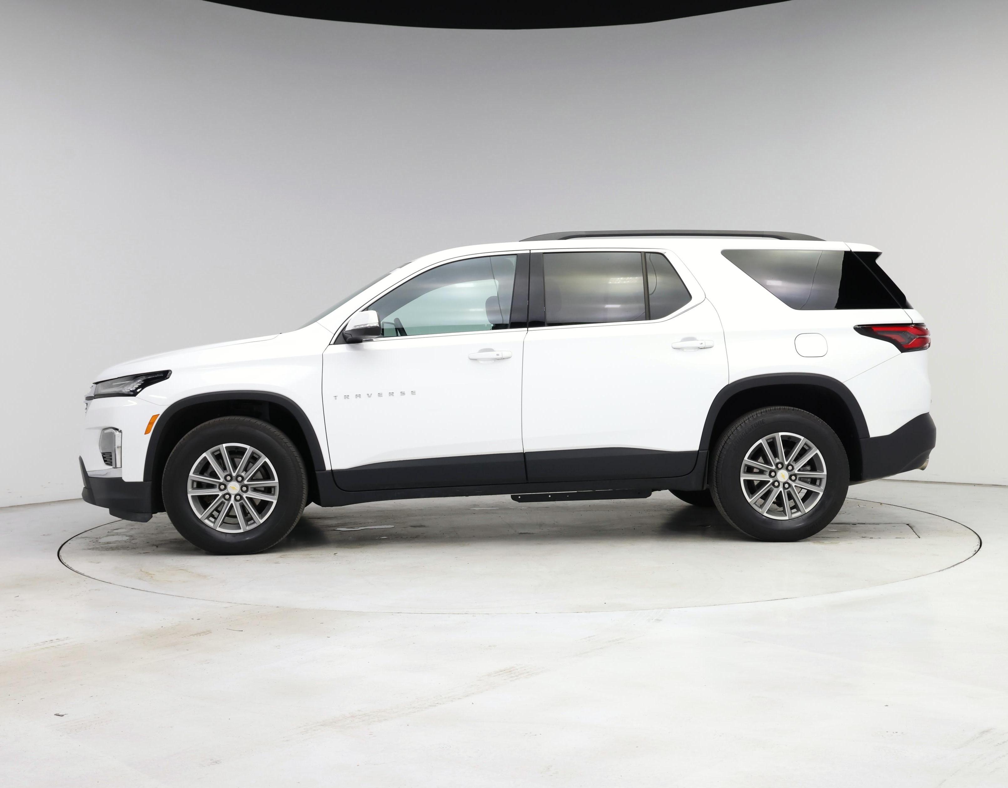 Thumbnail: 2023 Chevrolet Traverse - 3