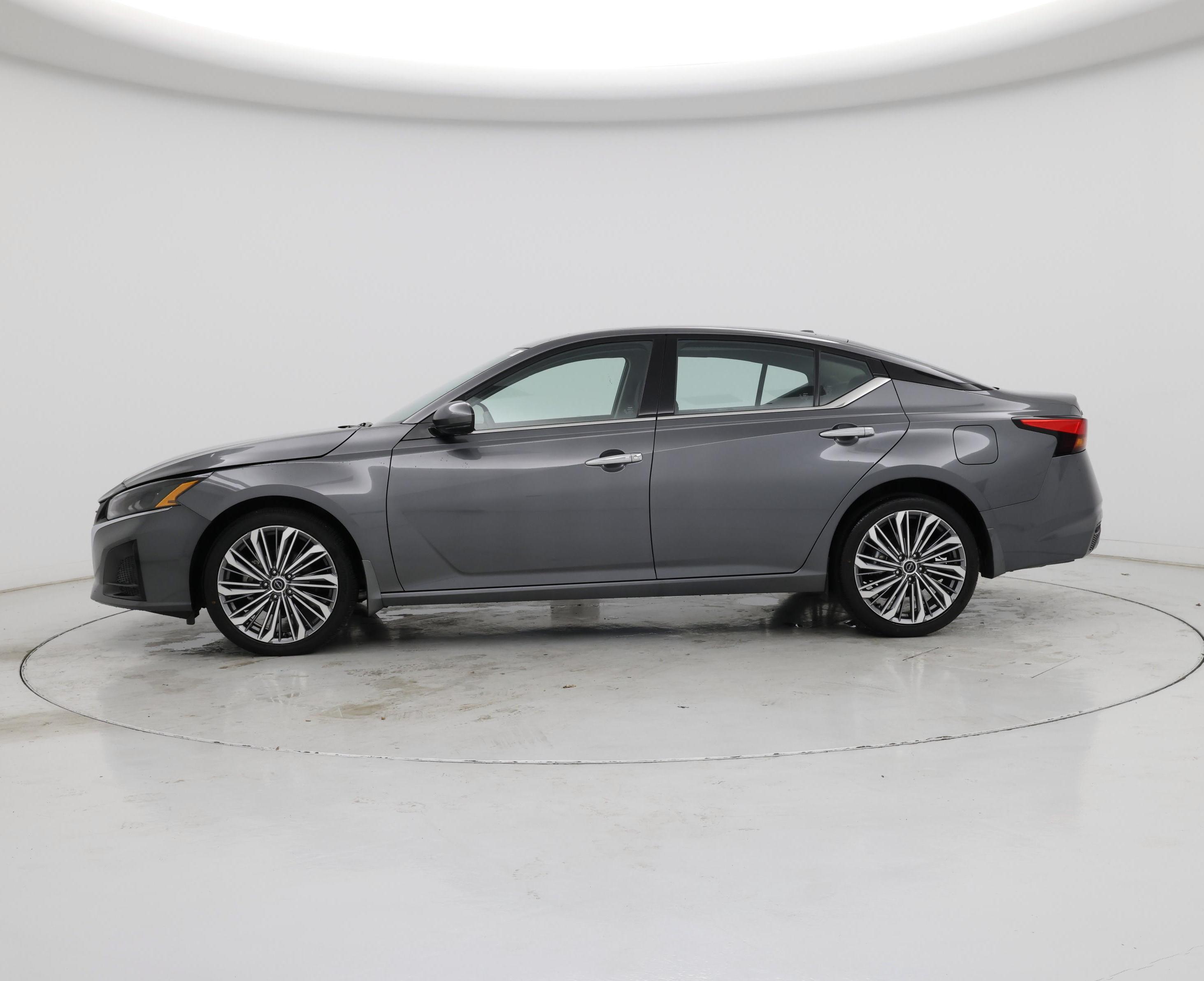 Thumbnail: 2024 Nissan Altima - 3