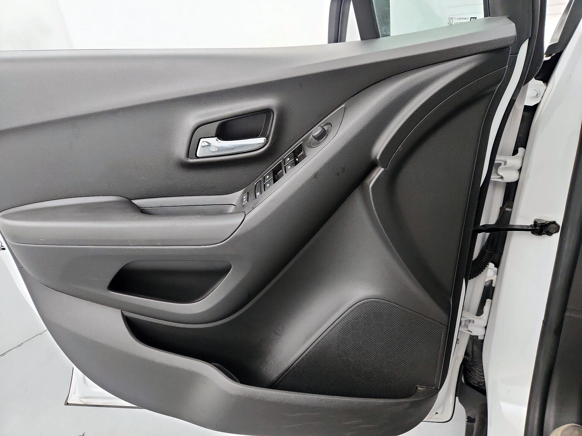 Thumbnail: 2020 Chevrolet Trax - 12