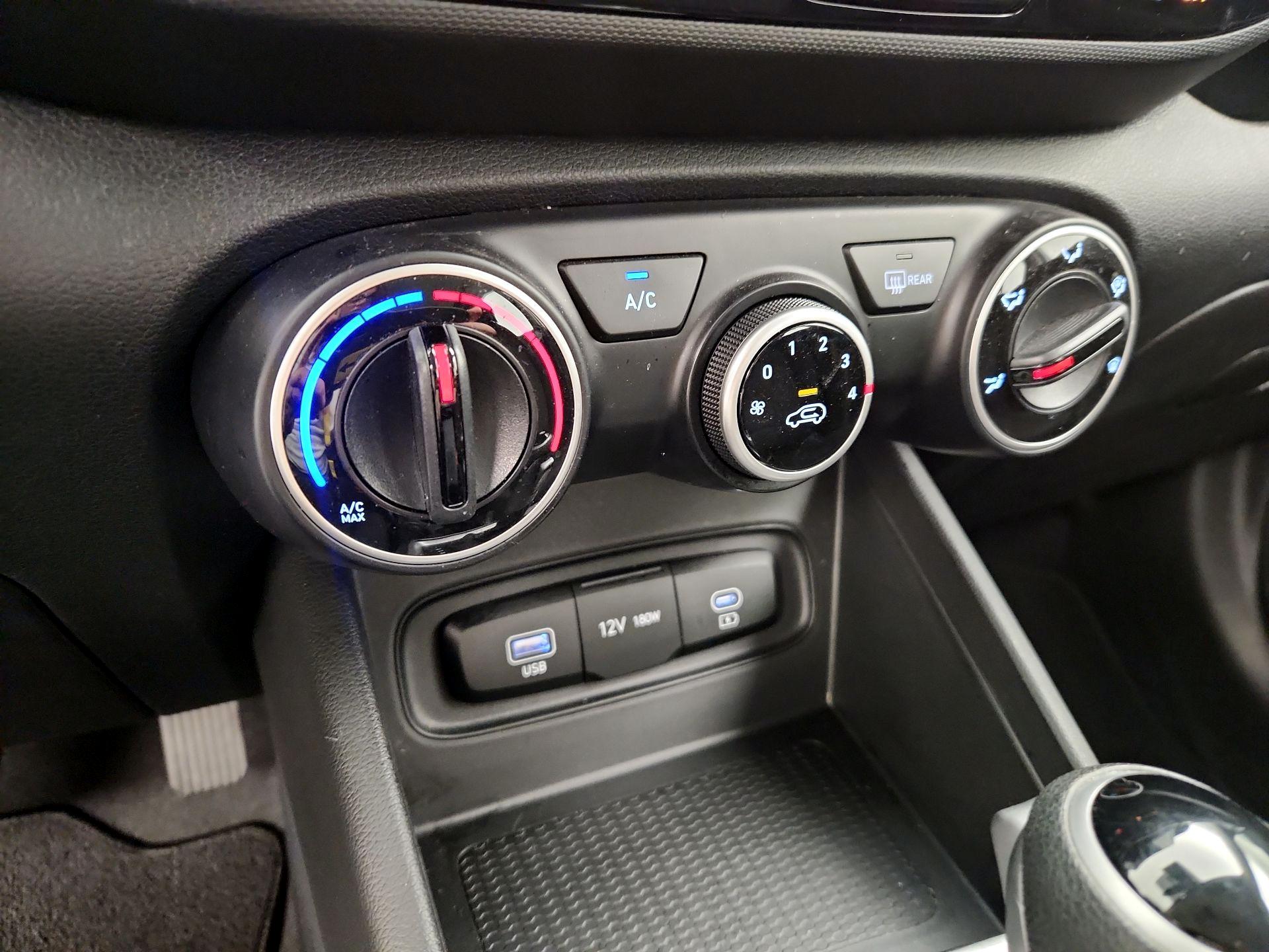 Thumbnail: 2023 Hyundai Venue - 16