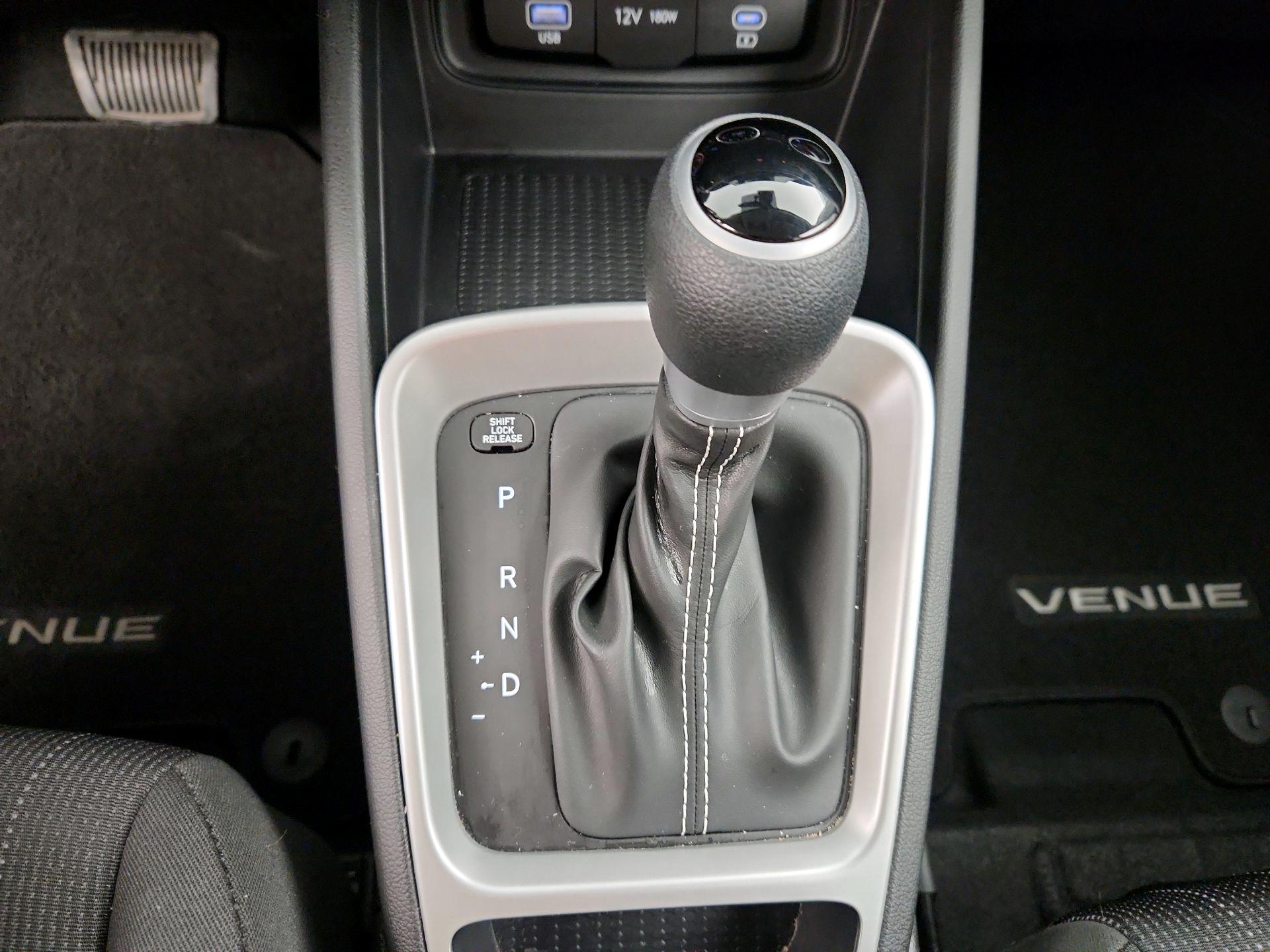 Thumbnail: 2023 Hyundai Venue - 17