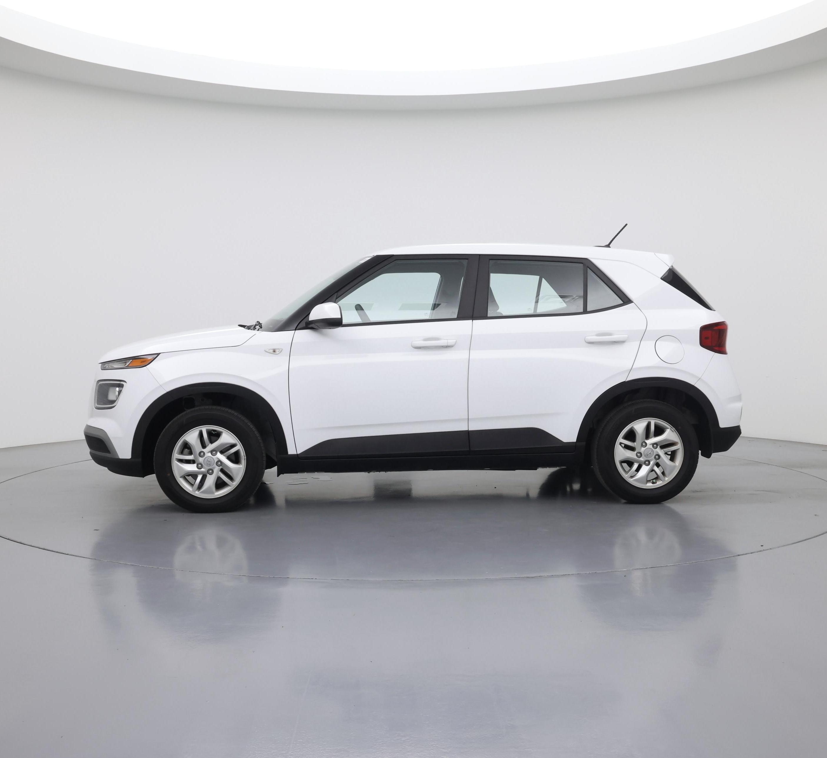 Thumbnail: 2023 Hyundai Venue - 3