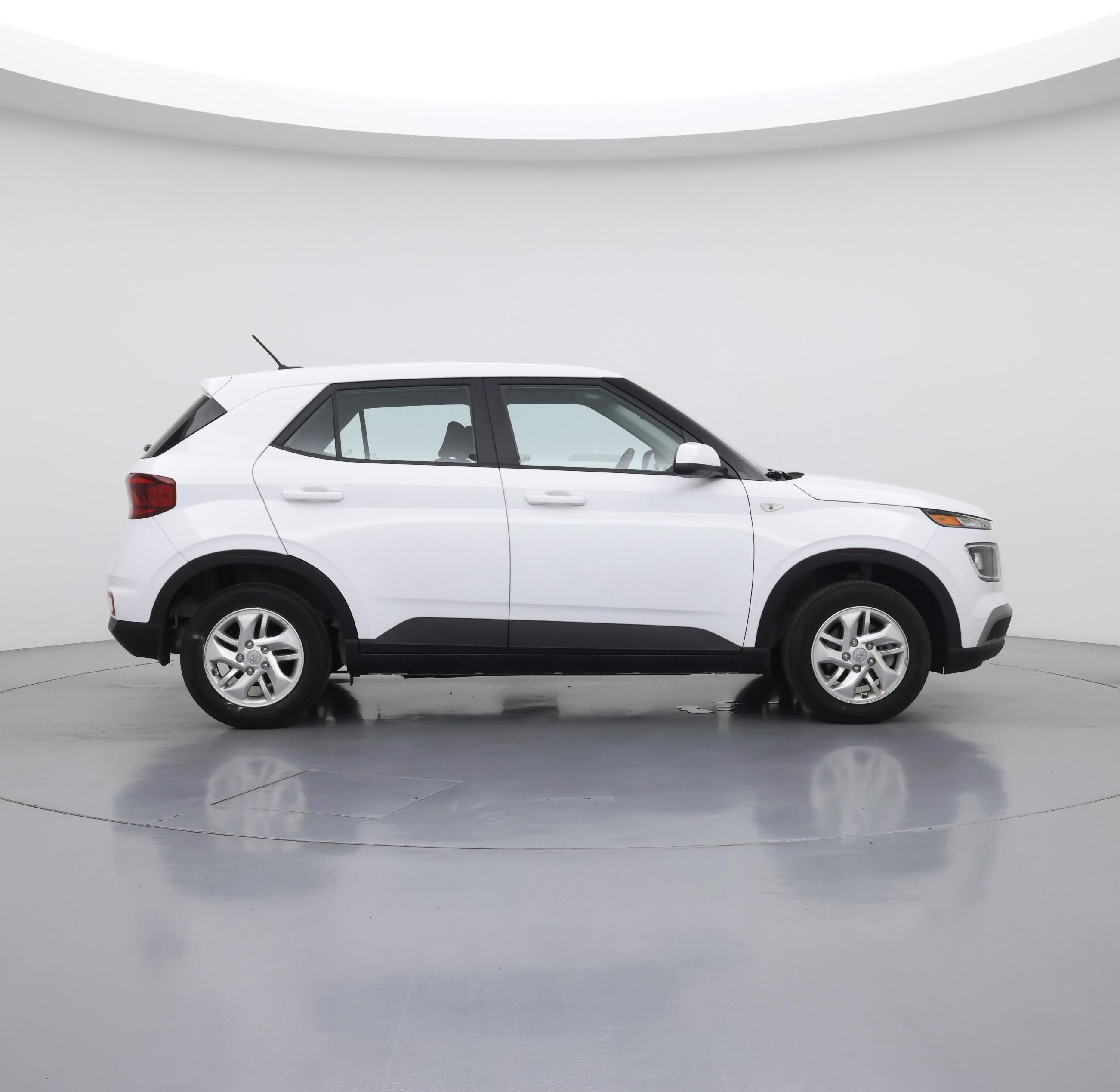 Thumbnail: 2023 Hyundai Venue - 7