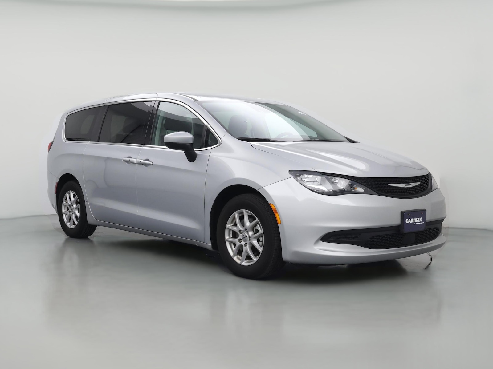 2023 Chrysler Voyager