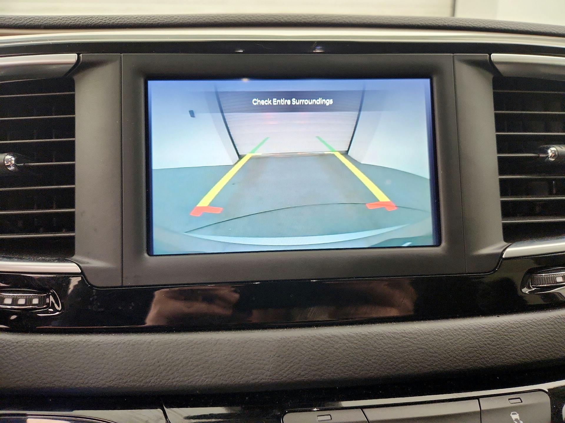 Thumbnail: 2023 Chrysler Voyager - 14