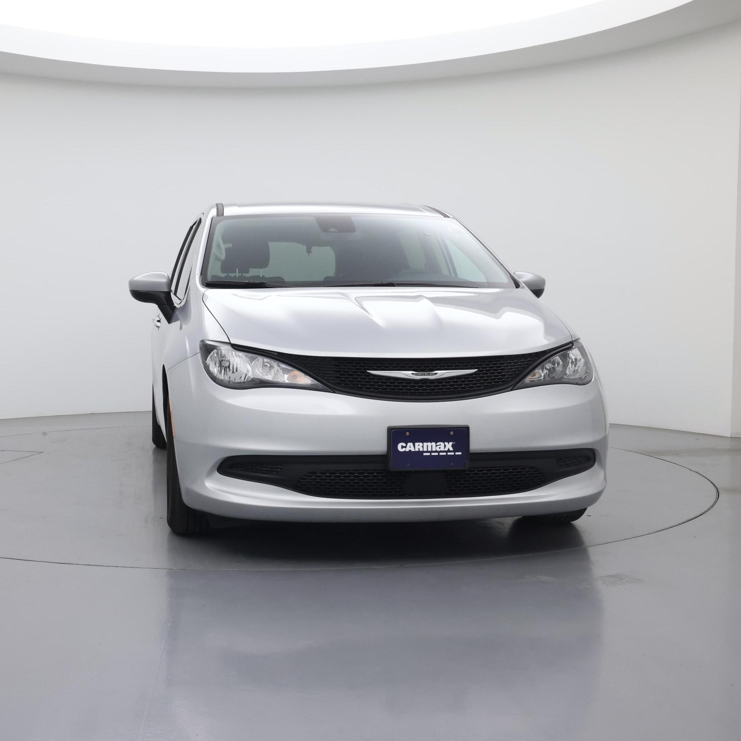Thumbnail: 2023 Chrysler Voyager - 5