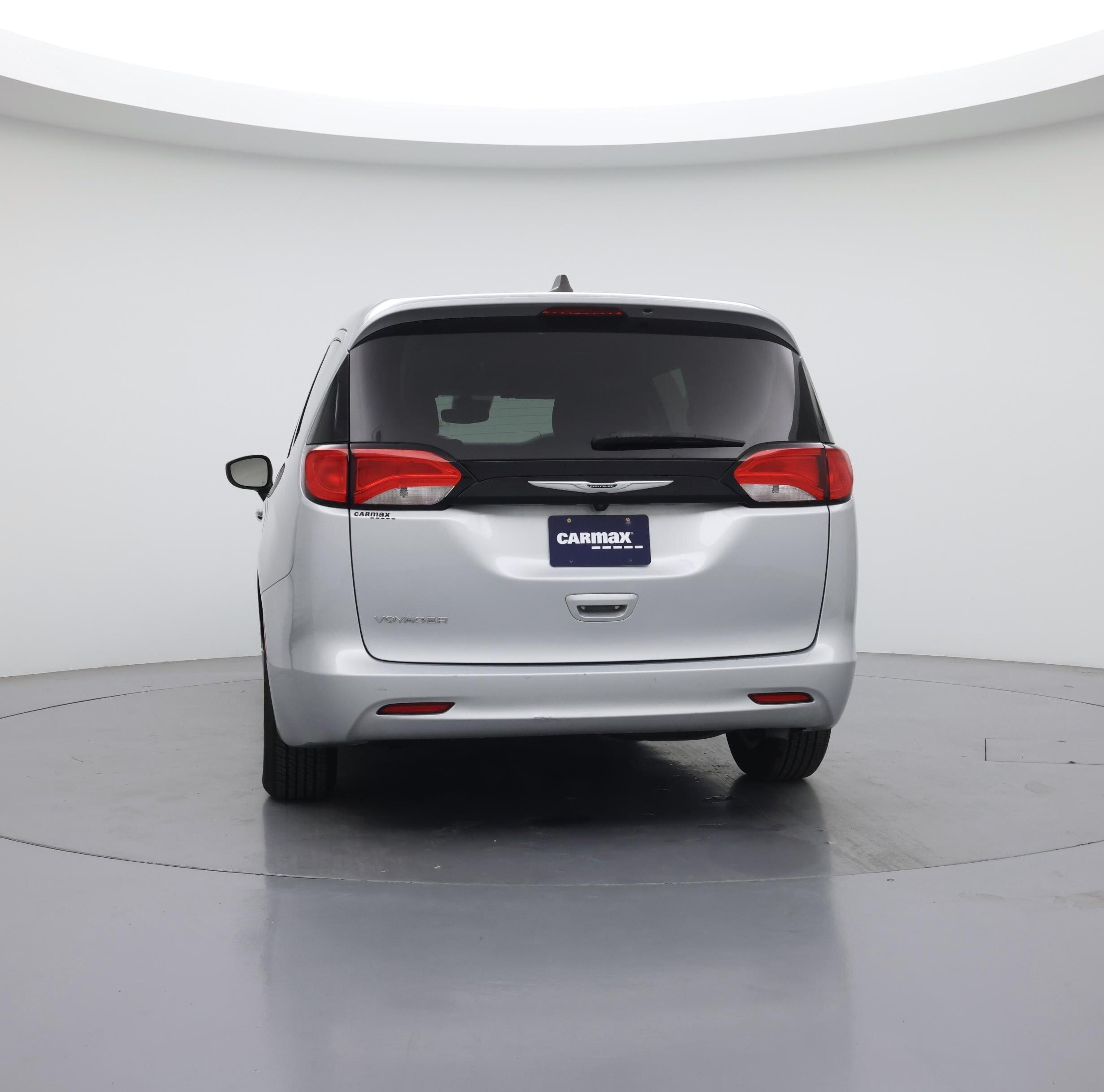 Thumbnail: 2023 Chrysler Voyager - 6