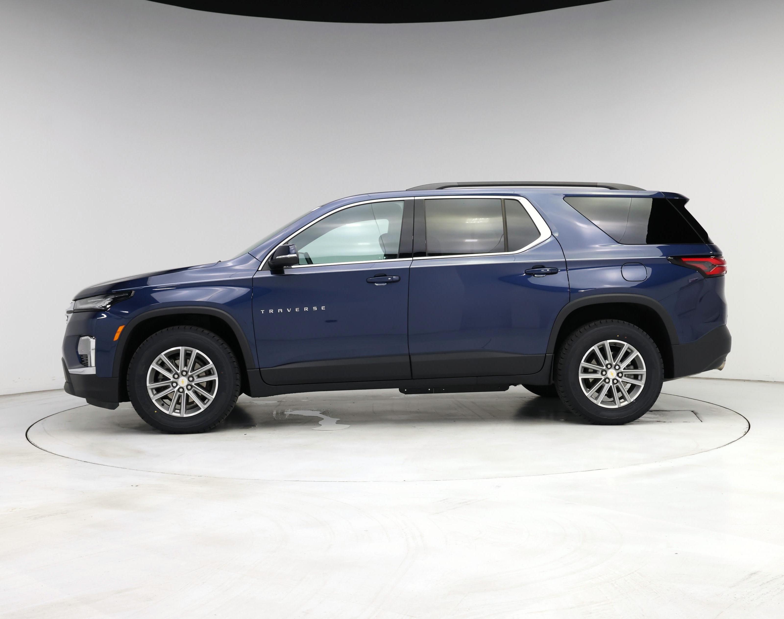 Thumbnail: 2023 Chevrolet Traverse - 3