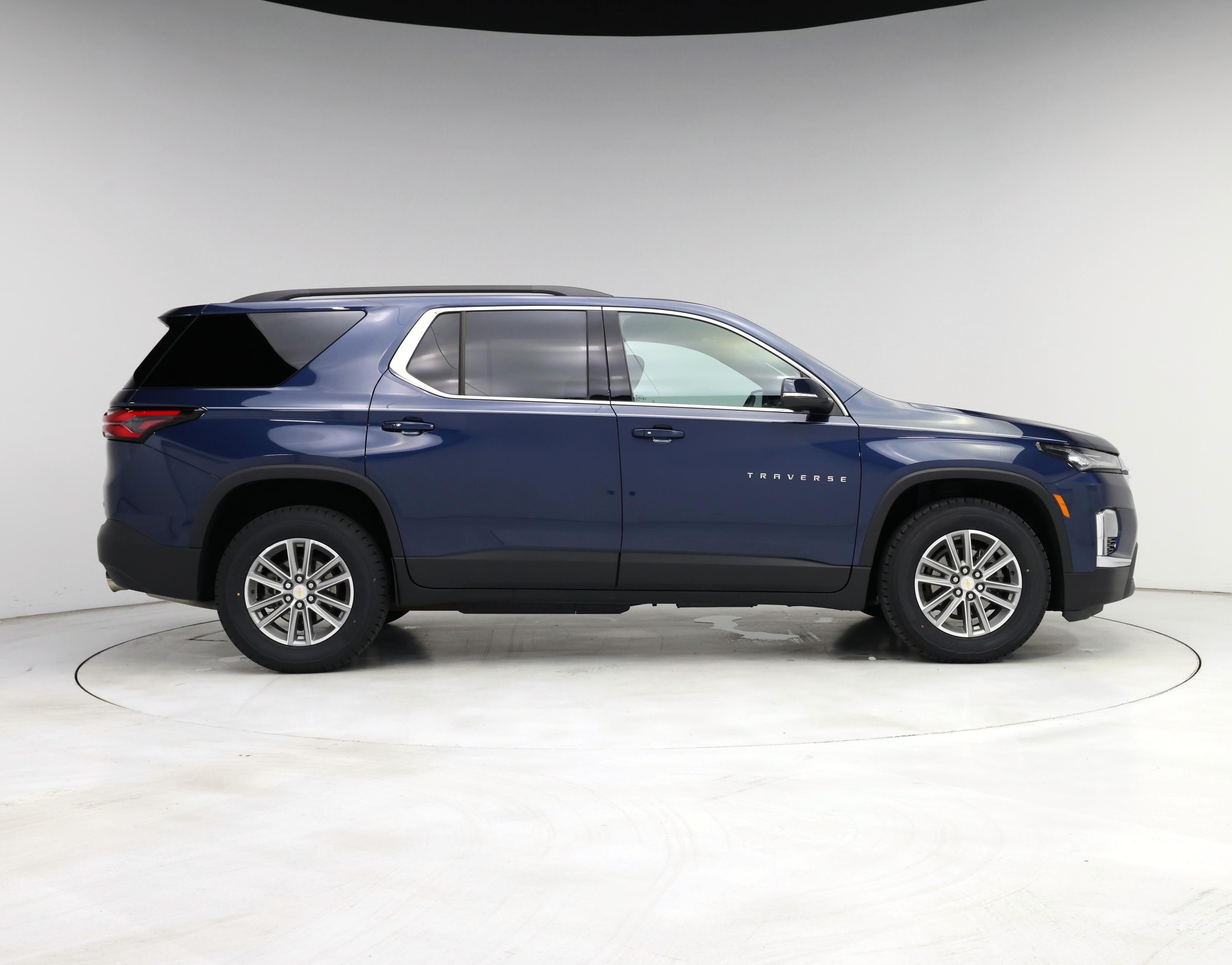Thumbnail: 2023 Chevrolet Traverse - 7
