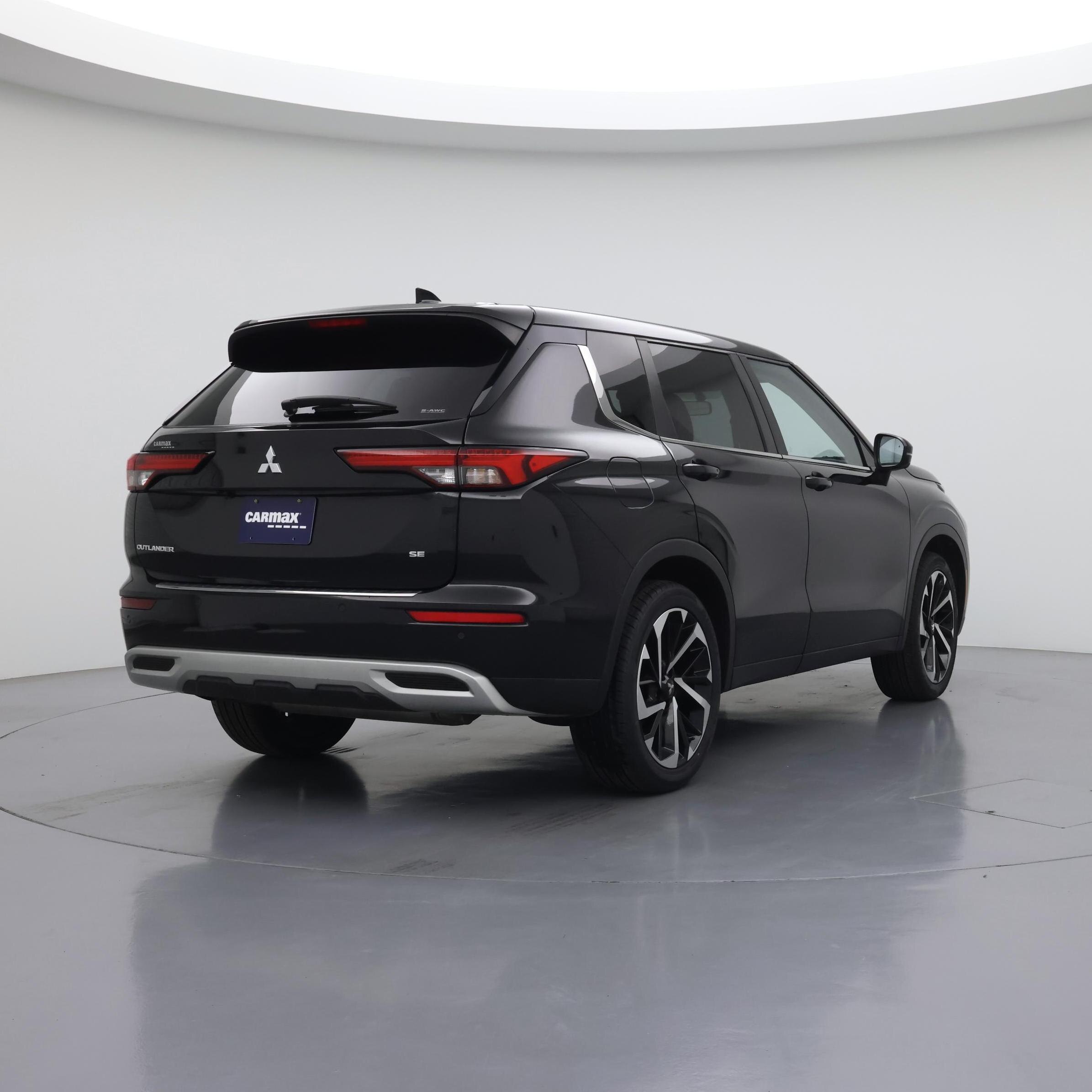 Thumbnail: 2022 Mitsubishi Outlander - 8