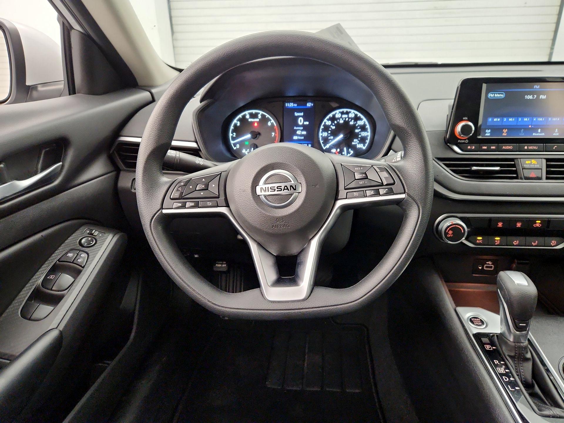 Thumbnail: 2022 Nissan Altima - 10