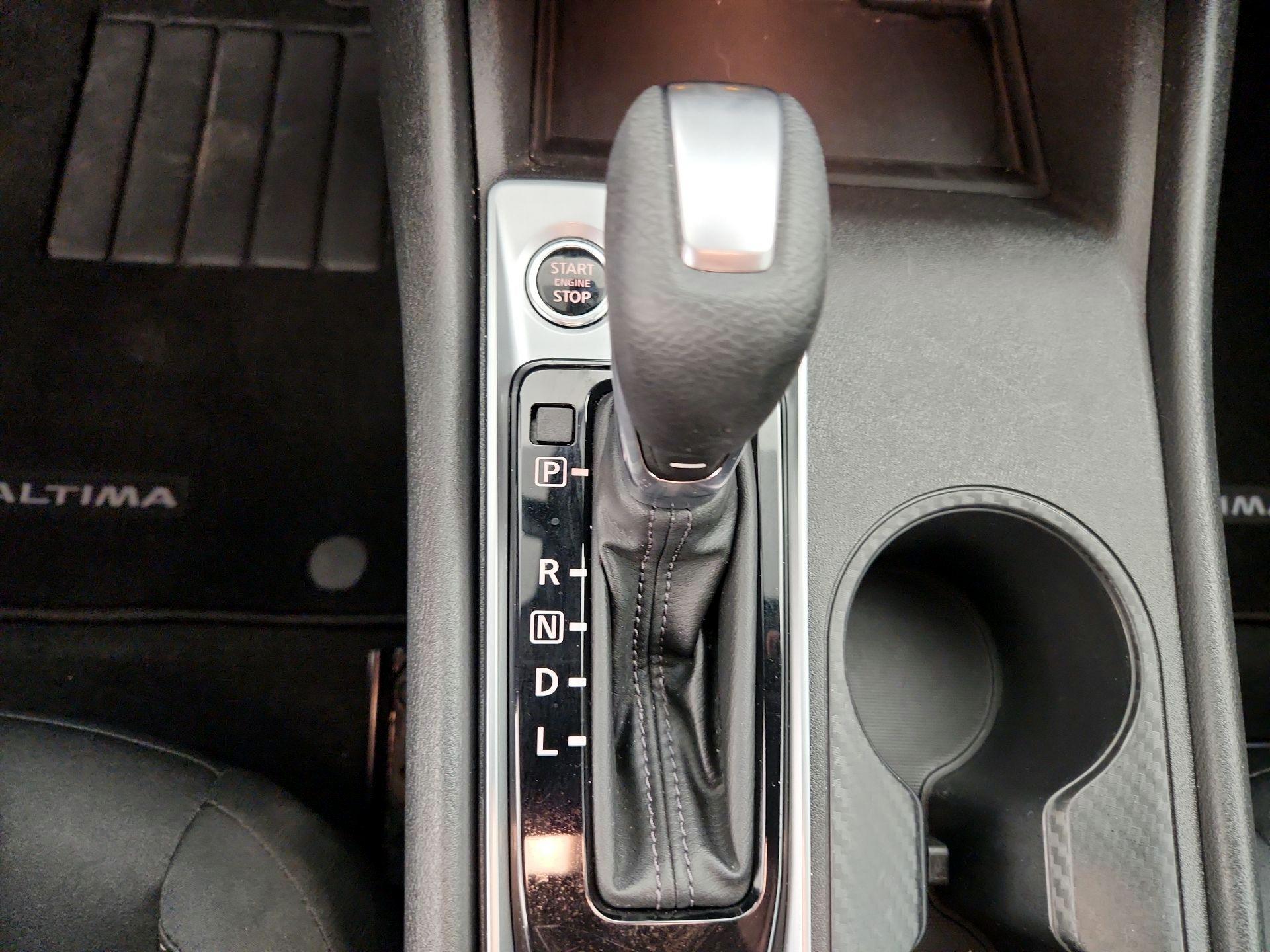 Thumbnail: 2022 Nissan Altima - 17