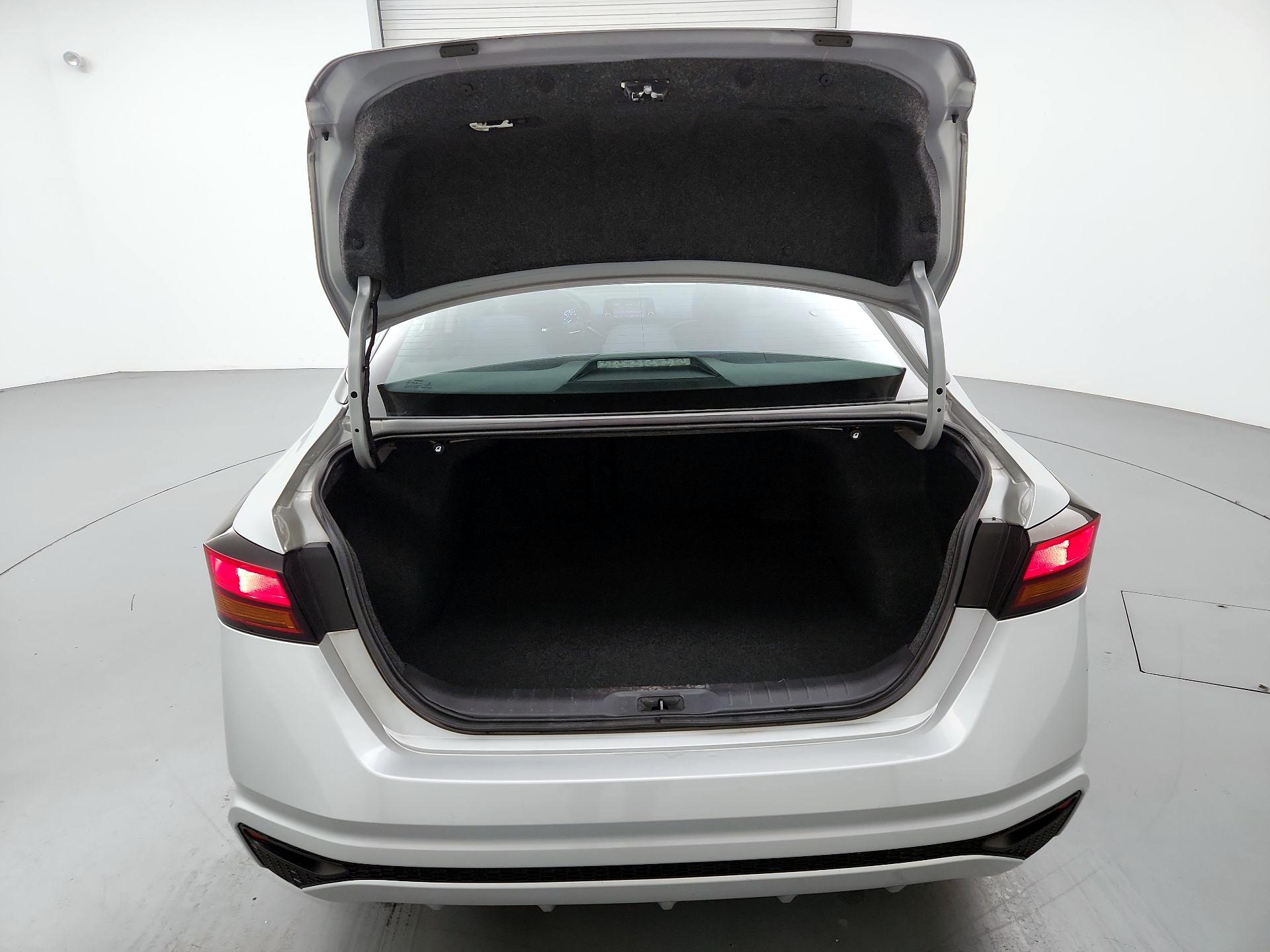 Thumbnail: 2022 Nissan Altima - 20