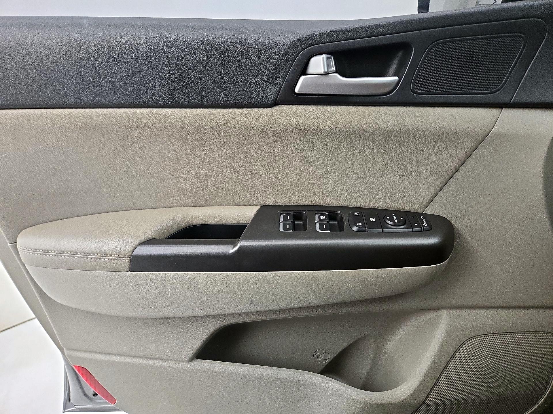 Thumbnail: 2020 Kia Sportage - 12