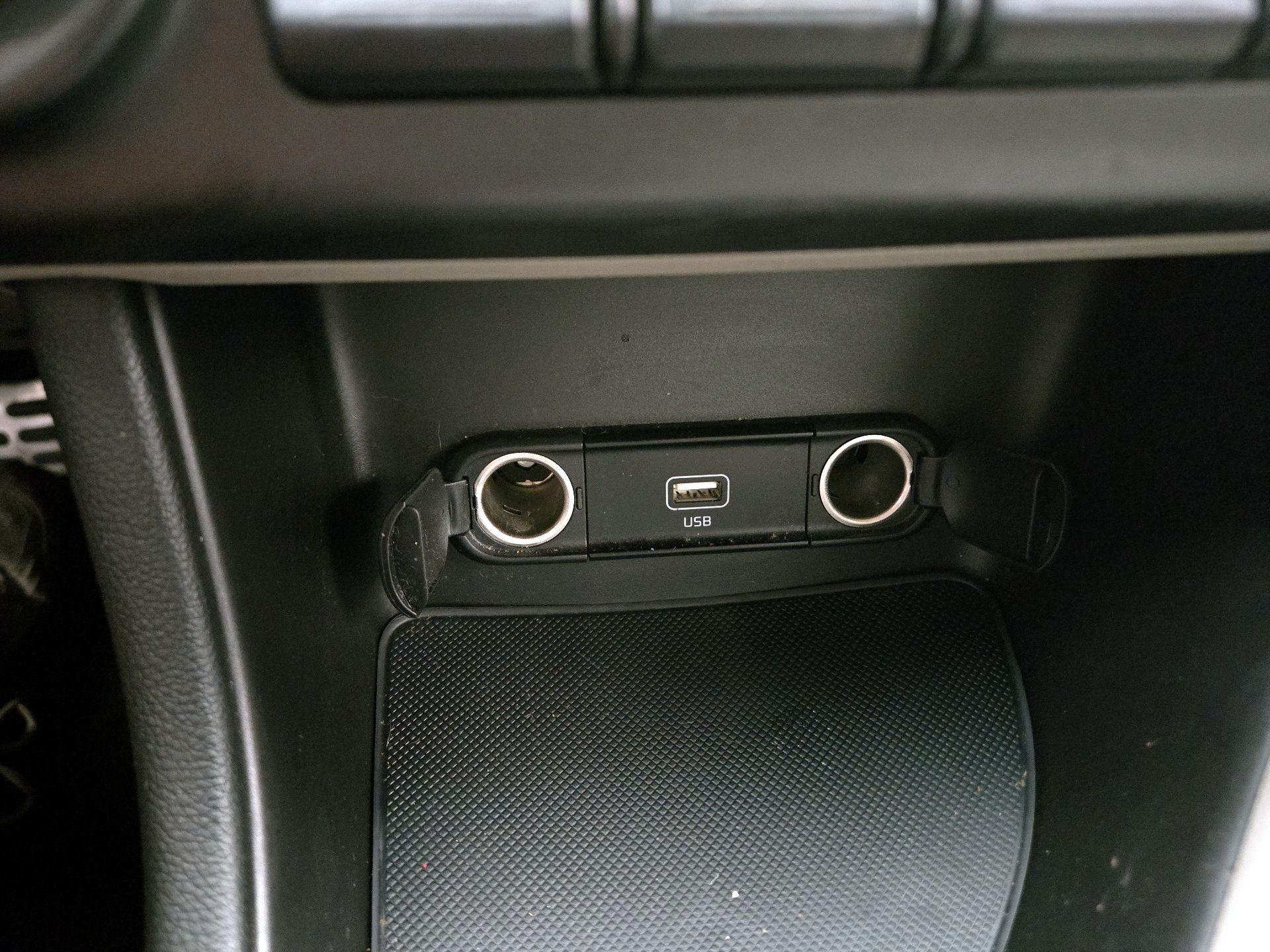 Thumbnail: 2020 Kia Sportage - 18