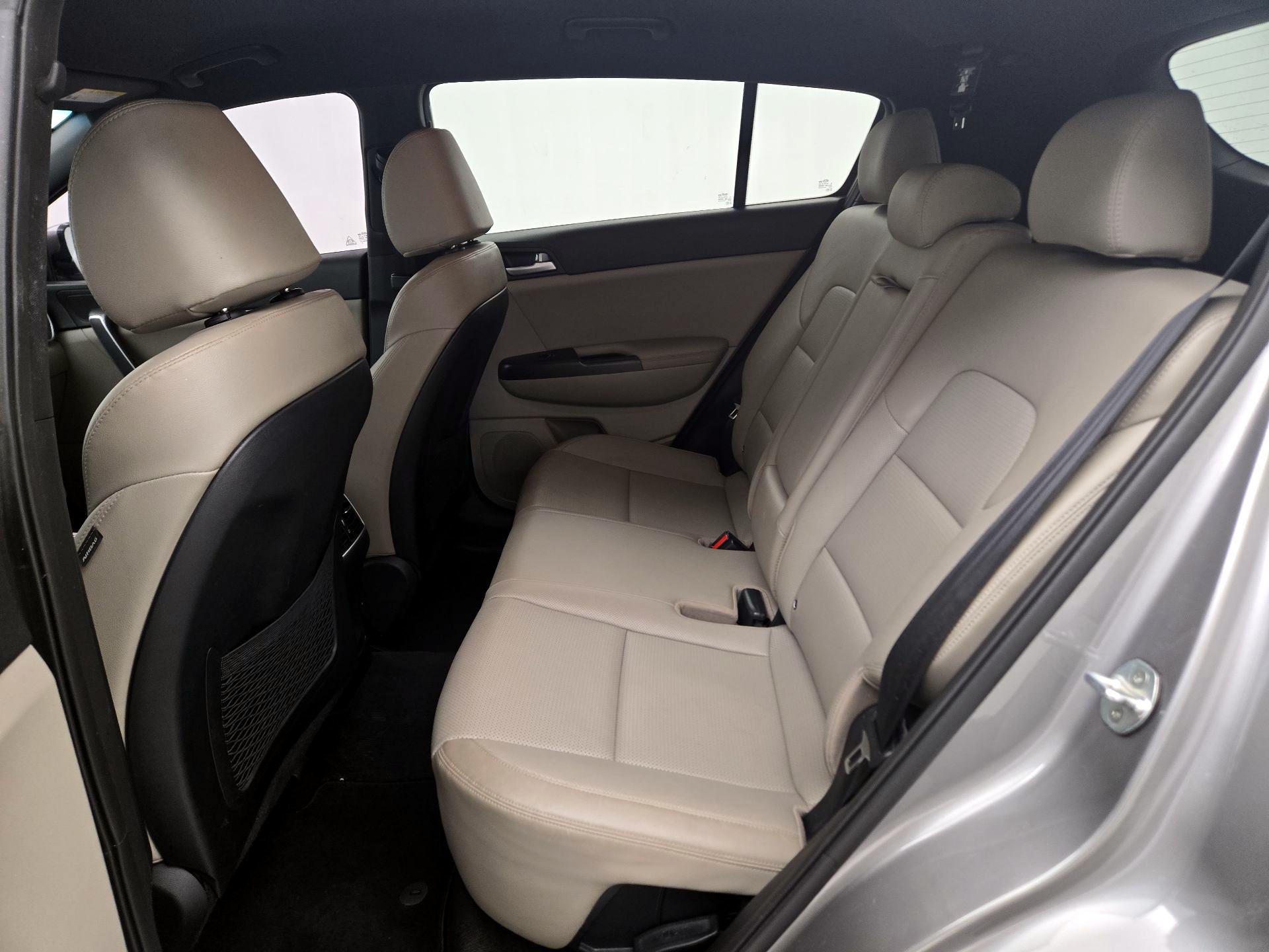 Thumbnail: 2020 Kia Sportage - 19