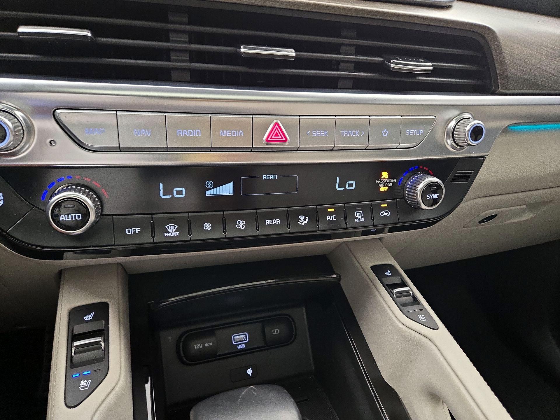 Thumbnail: 2020 Kia Telluride - 16