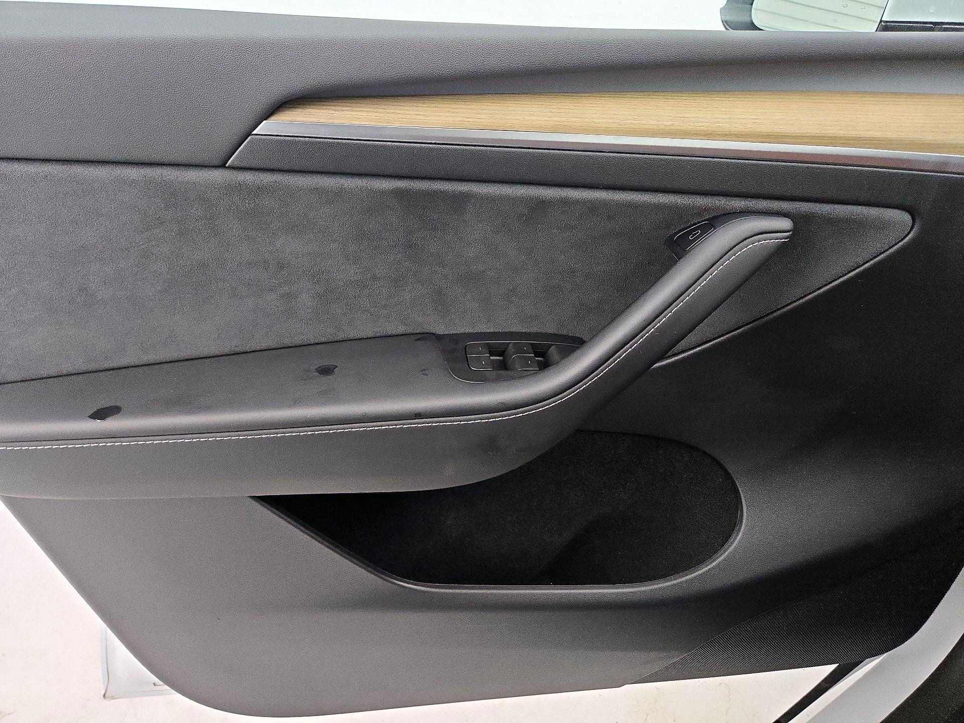 Thumbnail: 2023 Tesla Model Y - 12