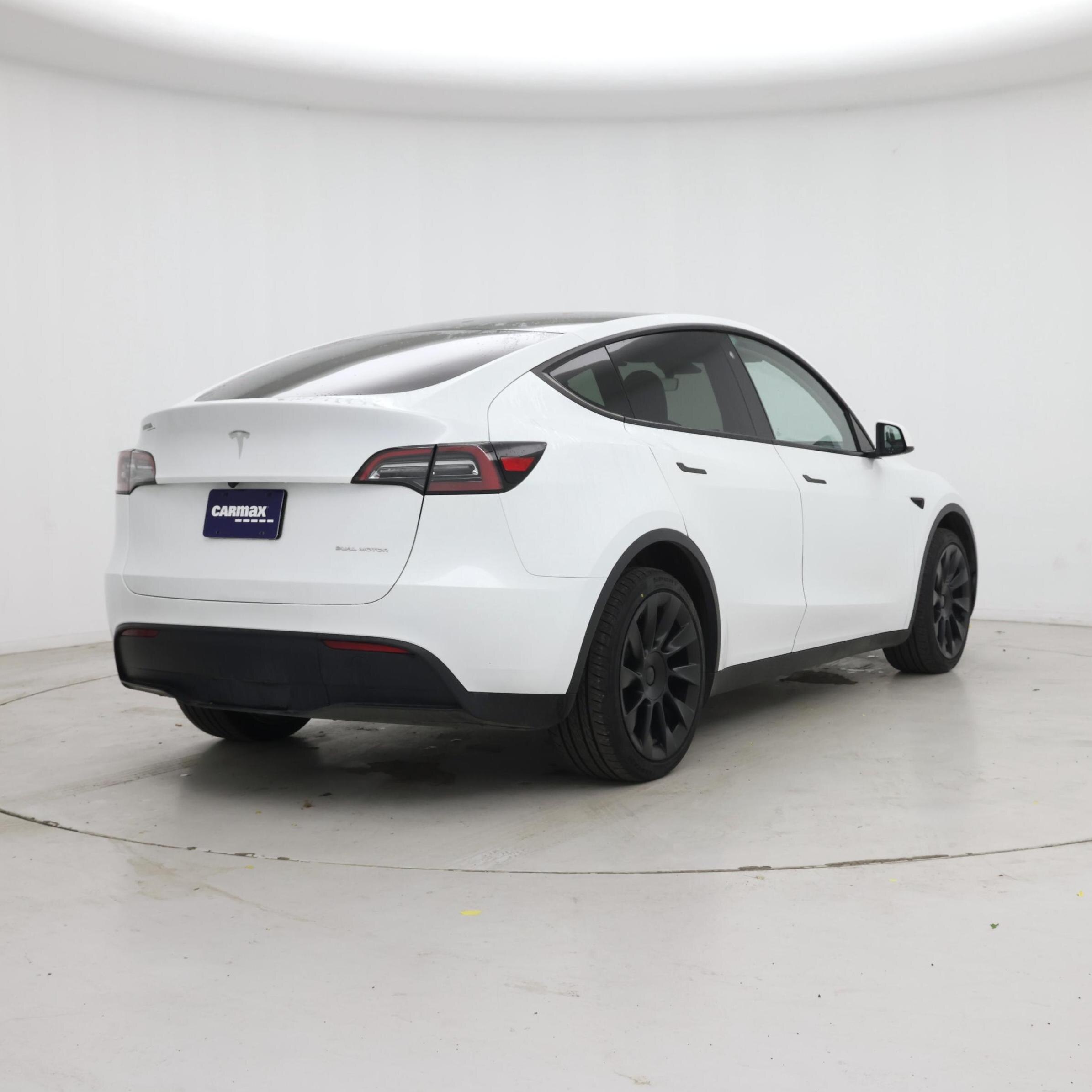 Thumbnail: 2023 Tesla Model Y - 8