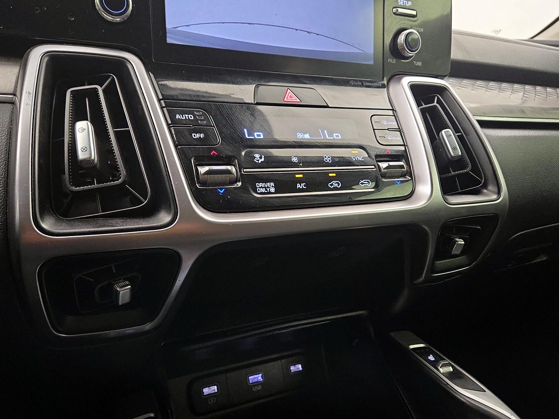 Thumbnail: 2021 Kia Sorento - 16