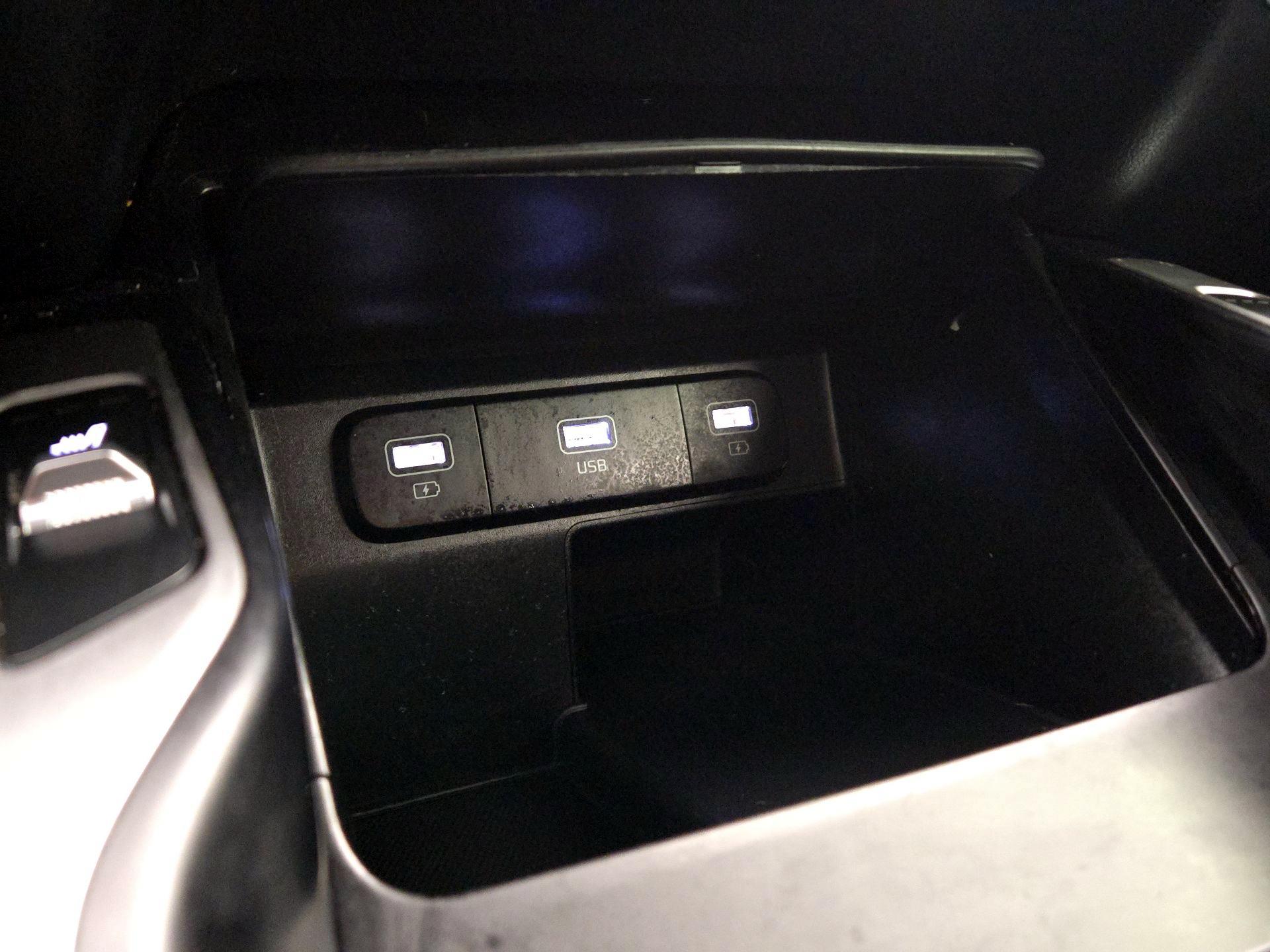 Thumbnail: 2021 Kia Sorento - 18