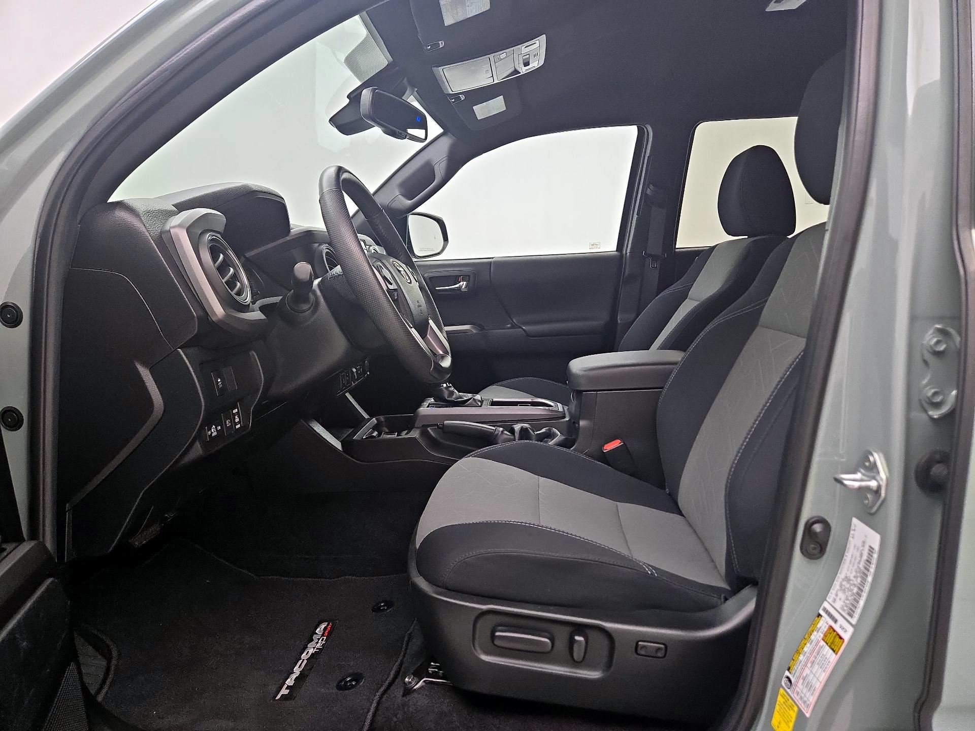 Thumbnail: 2022 Toyota Tacoma - 11