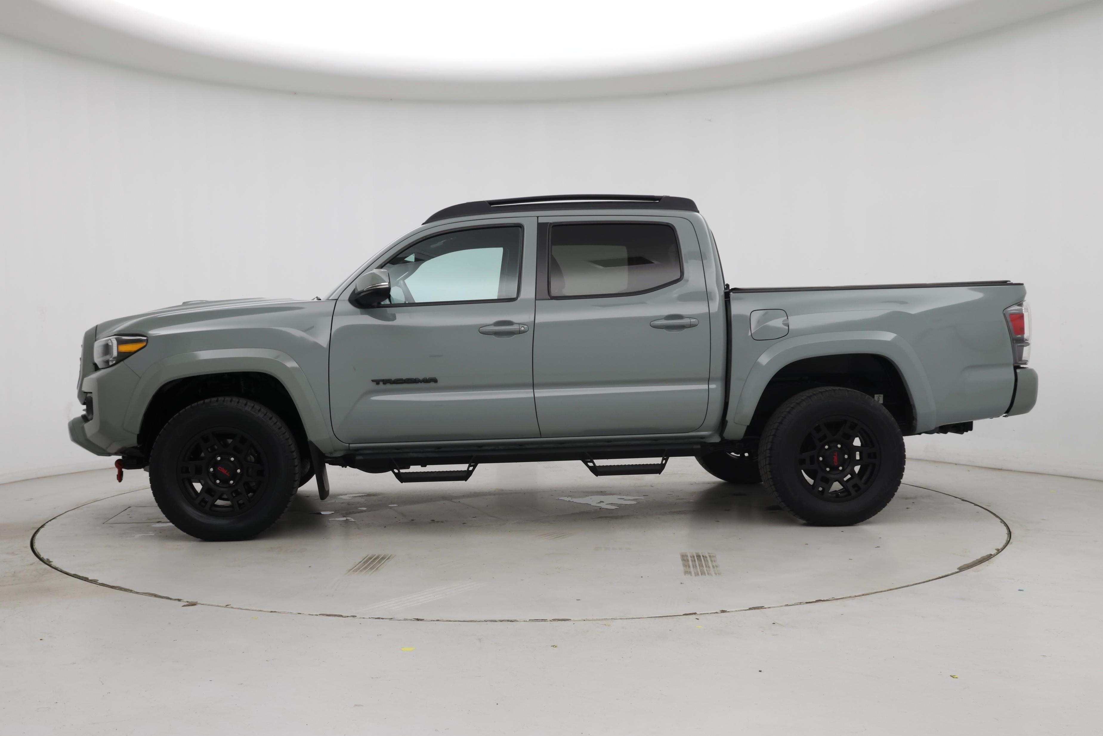 Thumbnail: 2022 Toyota Tacoma - 3